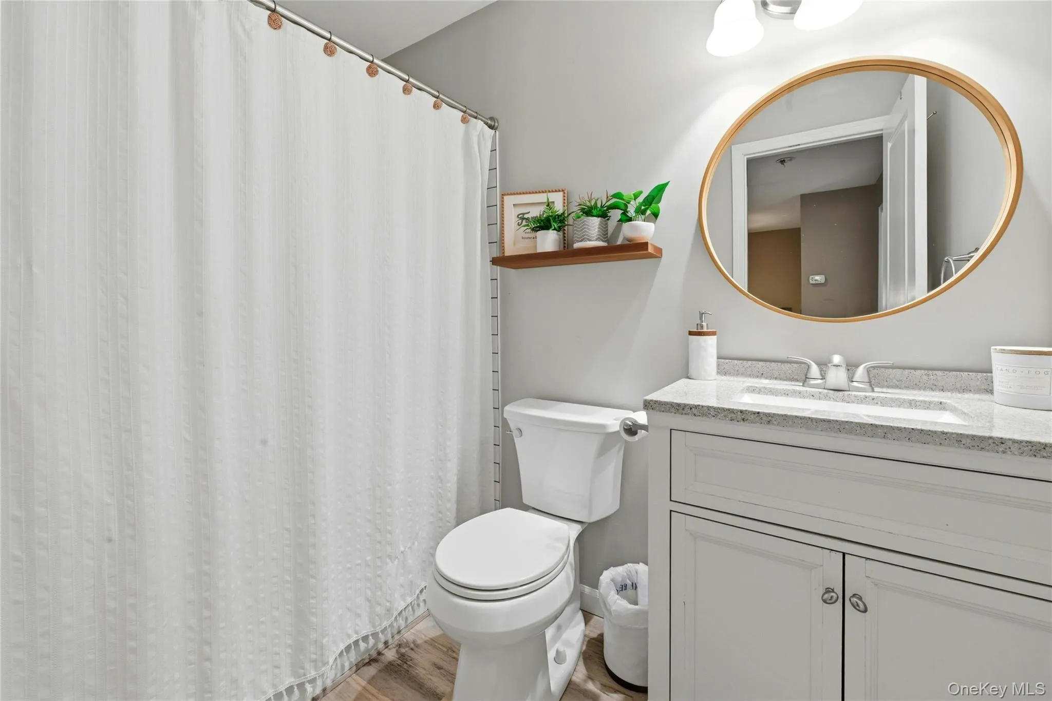 Family Hall Bathrom Family Hall Bathrom