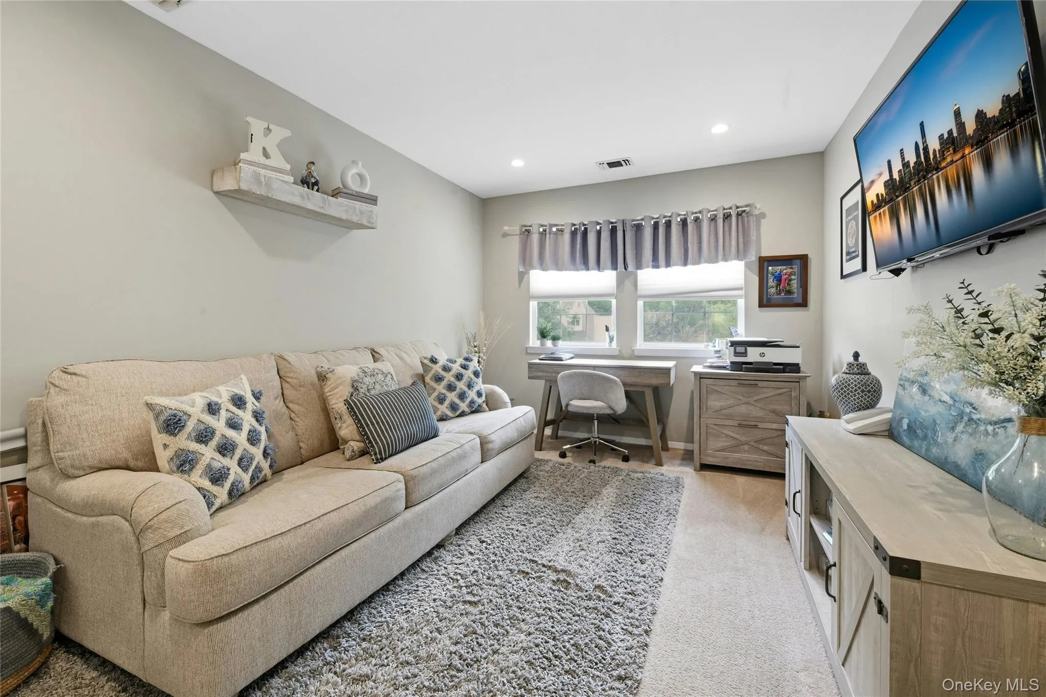 Bedroom #3 Perfect Den or Office Space Bedroom #3 Perfect Den or Office Space