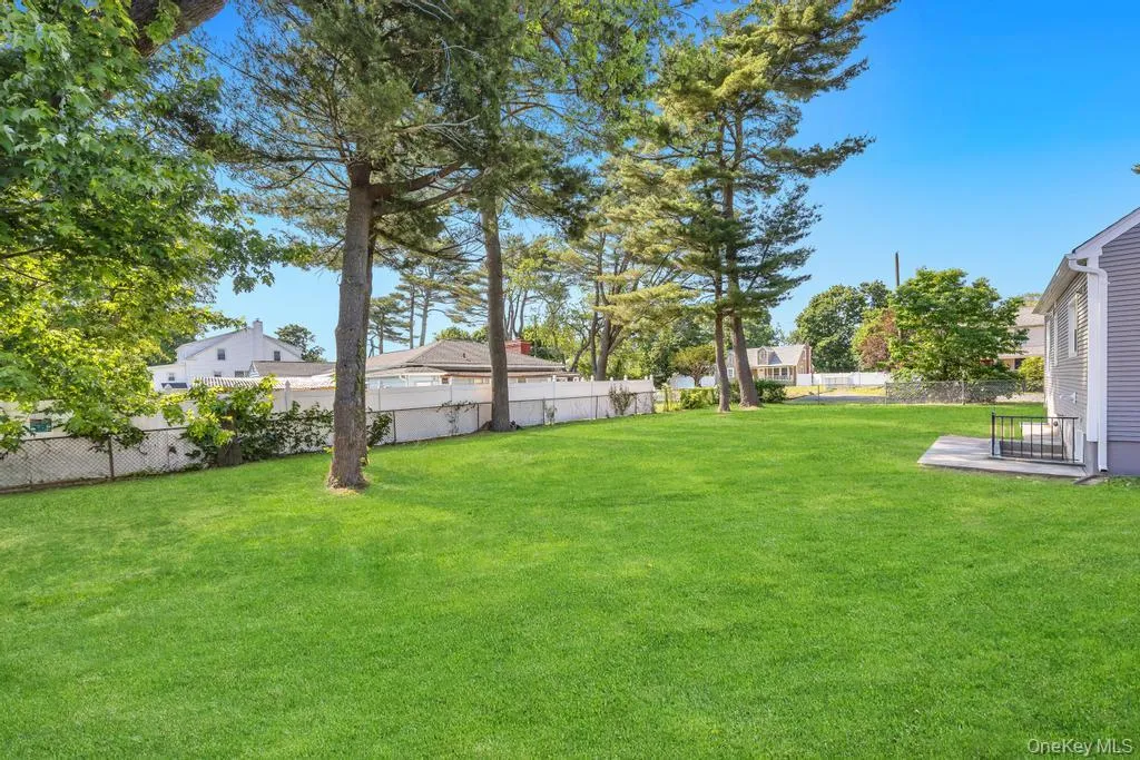 1828 Stein Drive, Islip, NY, 4 Bedrooms Bedrooms, ,1 BathroomBathrooms,Residential,For Rent,Stein,0,1010776 1828 Stein Drive, Islip, NY, 4 Bedrooms Bedrooms, ,1 BathroomBathrooms,Residential,For Rent,Stein,0,1010776