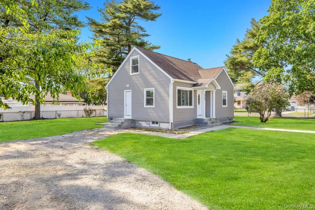 1828 Stein Drive, Islip, NY, 4 Bedrooms Bedrooms, ,1 BathroomBathrooms,Residential,For Rent,Stein,0,1010776 1828 Stein Drive, Islip, NY, 4 Bedrooms Bedrooms, ,1 BathroomBathrooms,Residential,For Rent,Stein,0,1010776