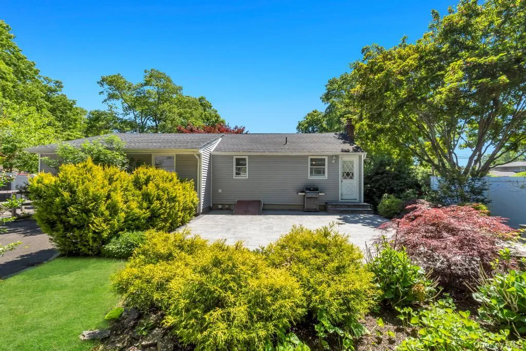 120 Smithtown Polk Boulevard, Brookhaven, NY, 3 Bedrooms Bedrooms, 5 Rooms Rooms,2 BathroomsBathrooms,Residential,For Rent,Smithtown Polk,0,1010779 120 Smithtown Polk Boulevard, Brookhaven, NY, 3 Bedrooms Bedrooms, 5 Rooms Rooms,2 BathroomsBathrooms,Residential,For Rent,Smithtown Polk,0,1010779