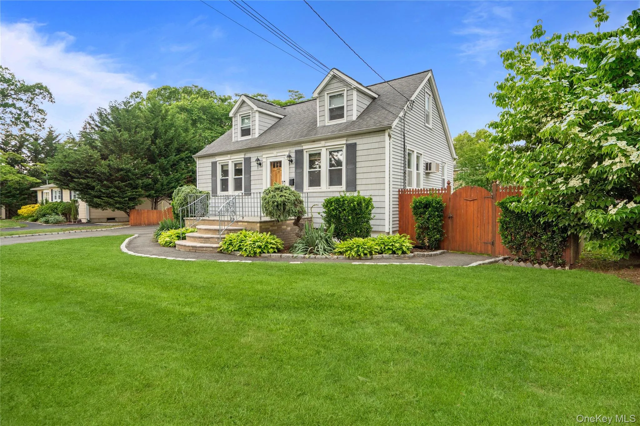 19 Roy Avenue, Islip, NY, 3 Bedrooms Bedrooms, 8 Rooms Rooms,1 BathroomBathrooms,Residential,For Rent,Roy,0,1010787 19 Roy Avenue, Islip, NY, 3 Bedrooms Bedrooms, 8 Rooms Rooms,1 BathroomBathrooms,Residential,For Rent,Roy,0,1010787