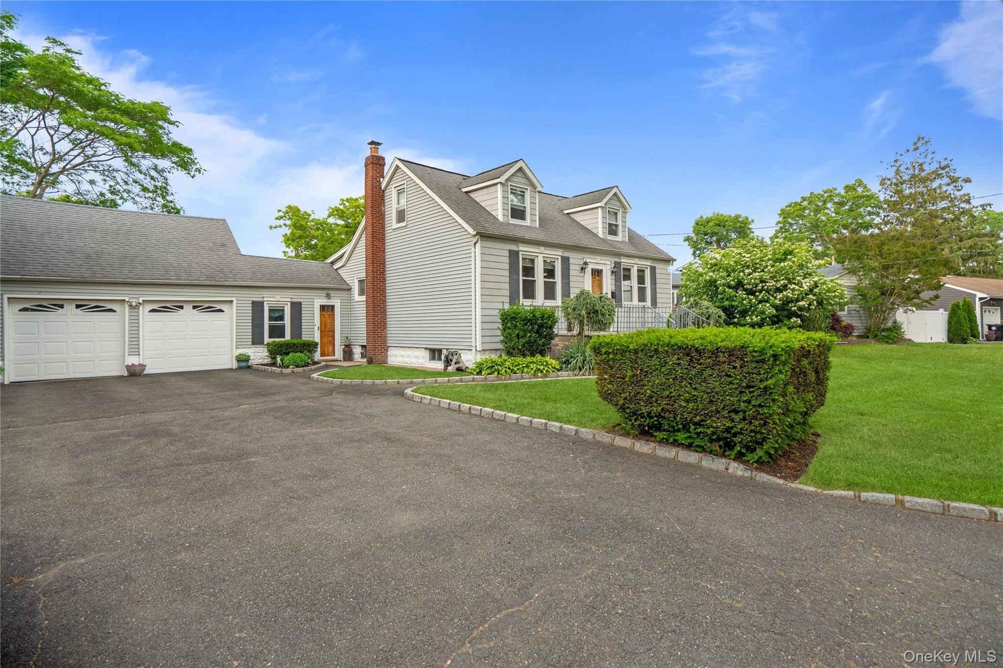 19 Roy Avenue, Islip, NY, 3 Bedrooms Bedrooms, 8 Rooms Rooms,1 BathroomBathrooms,Residential,For Rent,Roy,0,1010787 19 Roy Avenue, Islip, NY, 3 Bedrooms Bedrooms, 8 Rooms Rooms,1 BathroomBathrooms,Residential,For Rent,Roy,0,1010787
