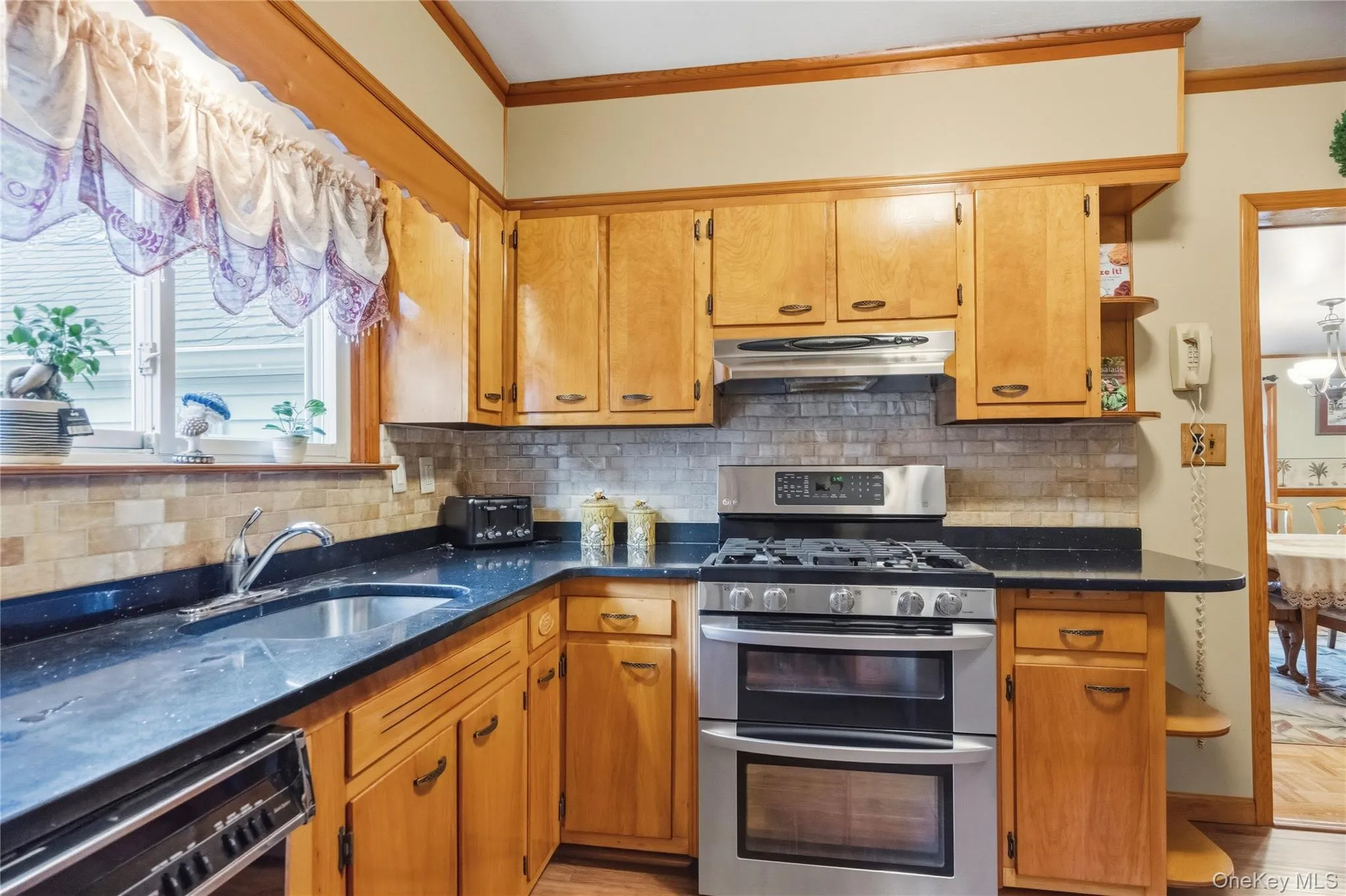 19 Roy Avenue, Islip, NY, 3 Bedrooms Bedrooms, 8 Rooms Rooms,1 BathroomBathrooms,Residential,For Rent,Roy,0,1010787 19 Roy Avenue, Islip, NY, 3 Bedrooms Bedrooms, 8 Rooms Rooms,1 BathroomBathrooms,Residential,For Rent,Roy,0,1010787