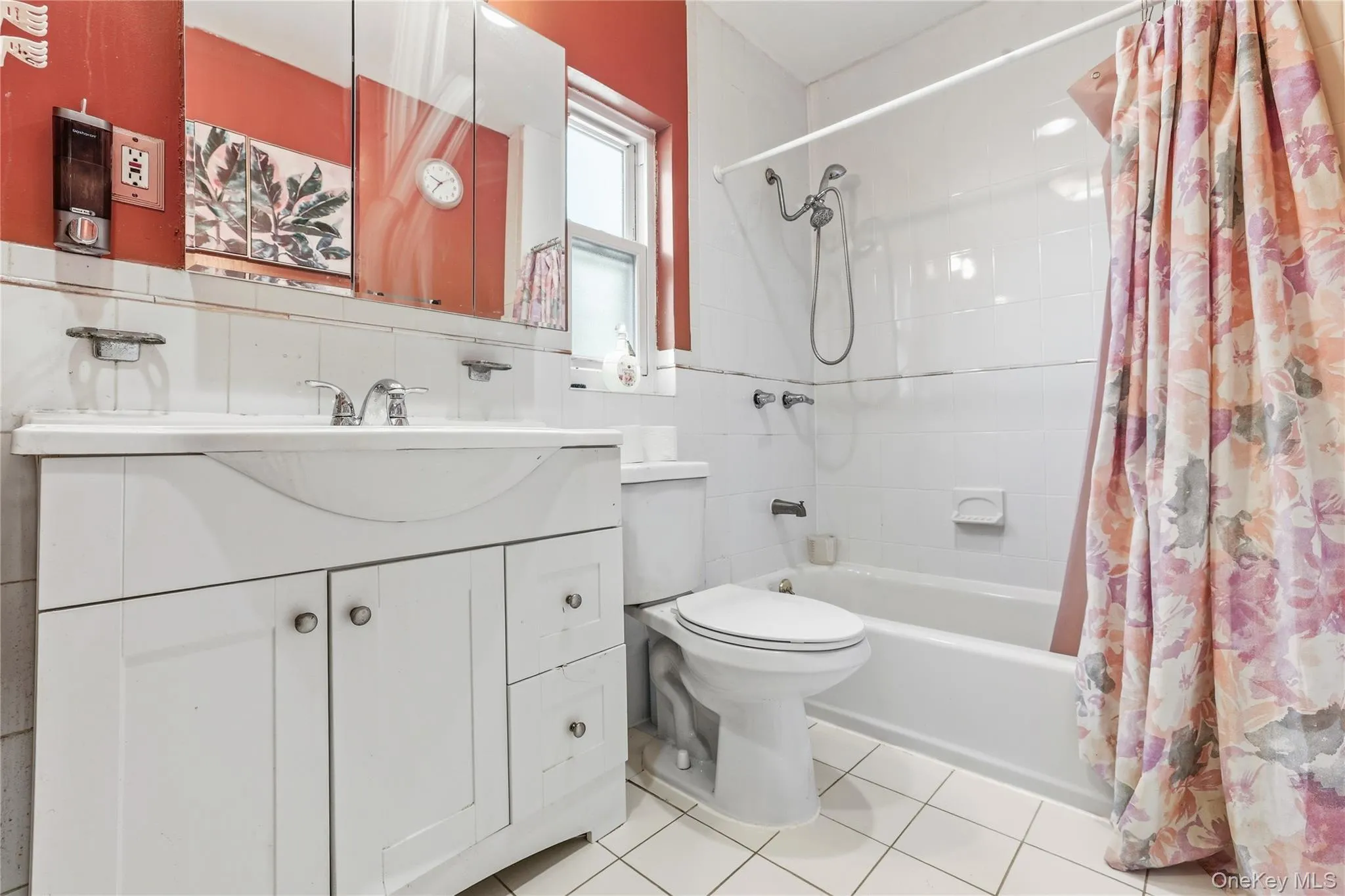 2nd floor Bathroom 2nd floor Bathroom