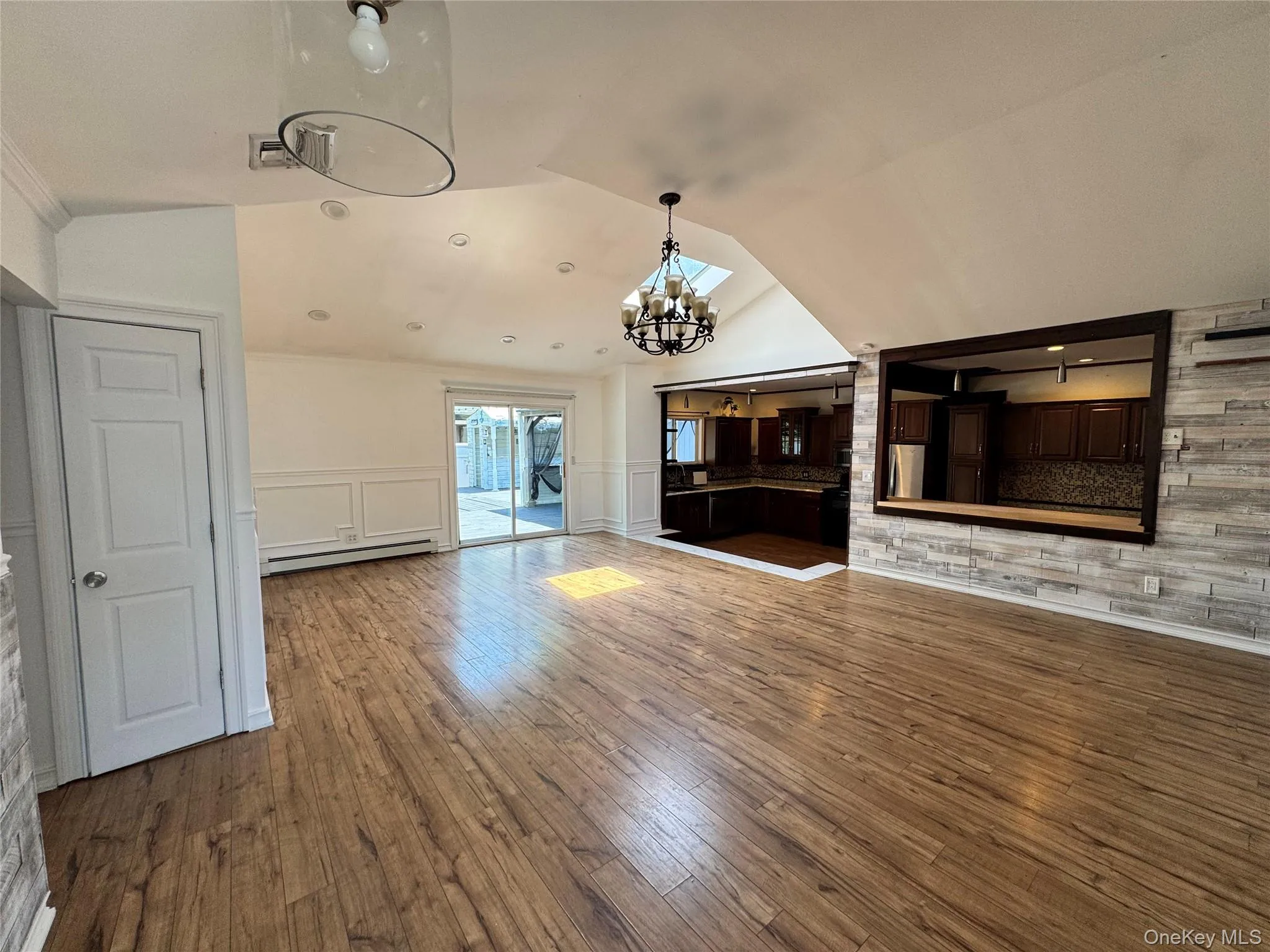 143 Summit Avenue, Brookhaven, NY, 3 Bedrooms Bedrooms, 6 Rooms Rooms,1 BathroomBathrooms,Residential Lease,For Rent,Summit,0,1010790 143 Summit Avenue, Brookhaven, NY, 3 Bedrooms Bedrooms, 6 Rooms Rooms,1 BathroomBathrooms,Residential Lease,For Rent,Summit,0,1010790