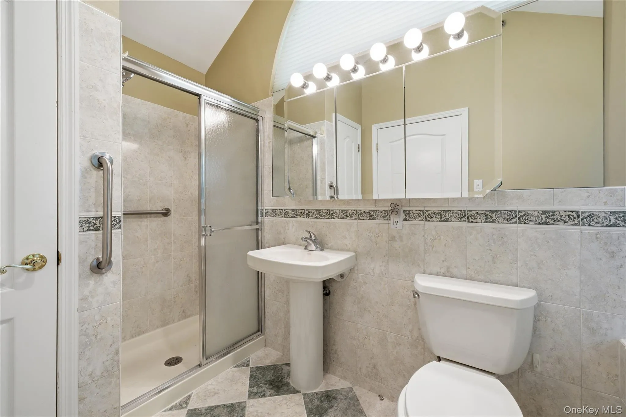 2508 Nicole Drive, Brookhaven, NY, 2 Bedrooms Bedrooms, 5 Rooms Rooms,2 BathroomsBathrooms,Residential,For Rent,Nicole,0,1010795 2508 Nicole Drive, Brookhaven, NY, 2 Bedrooms Bedrooms, 5 Rooms Rooms,2 BathroomsBathrooms,Residential,For Rent,Nicole,0,1010795