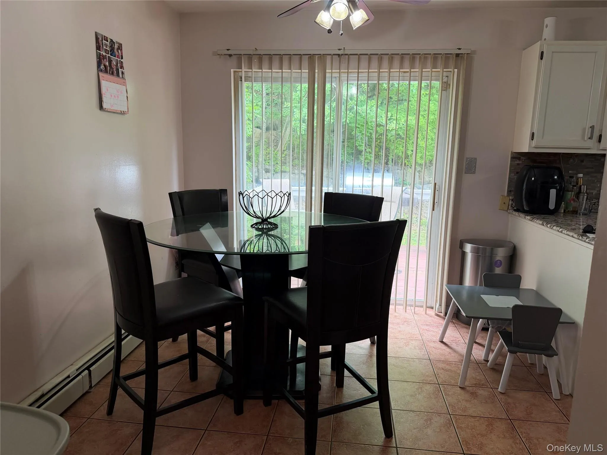 8 Walnut Lane, Middletown, NY, 3 Bedrooms Bedrooms, 8 Rooms Rooms,2 BathroomsBathrooms,Residential,For Rent,Walnut,0,1010798 8 Walnut Lane, Middletown, NY, 3 Bedrooms Bedrooms, 8 Rooms Rooms,2 BathroomsBathrooms,Residential,For Rent,Walnut,0,1010798