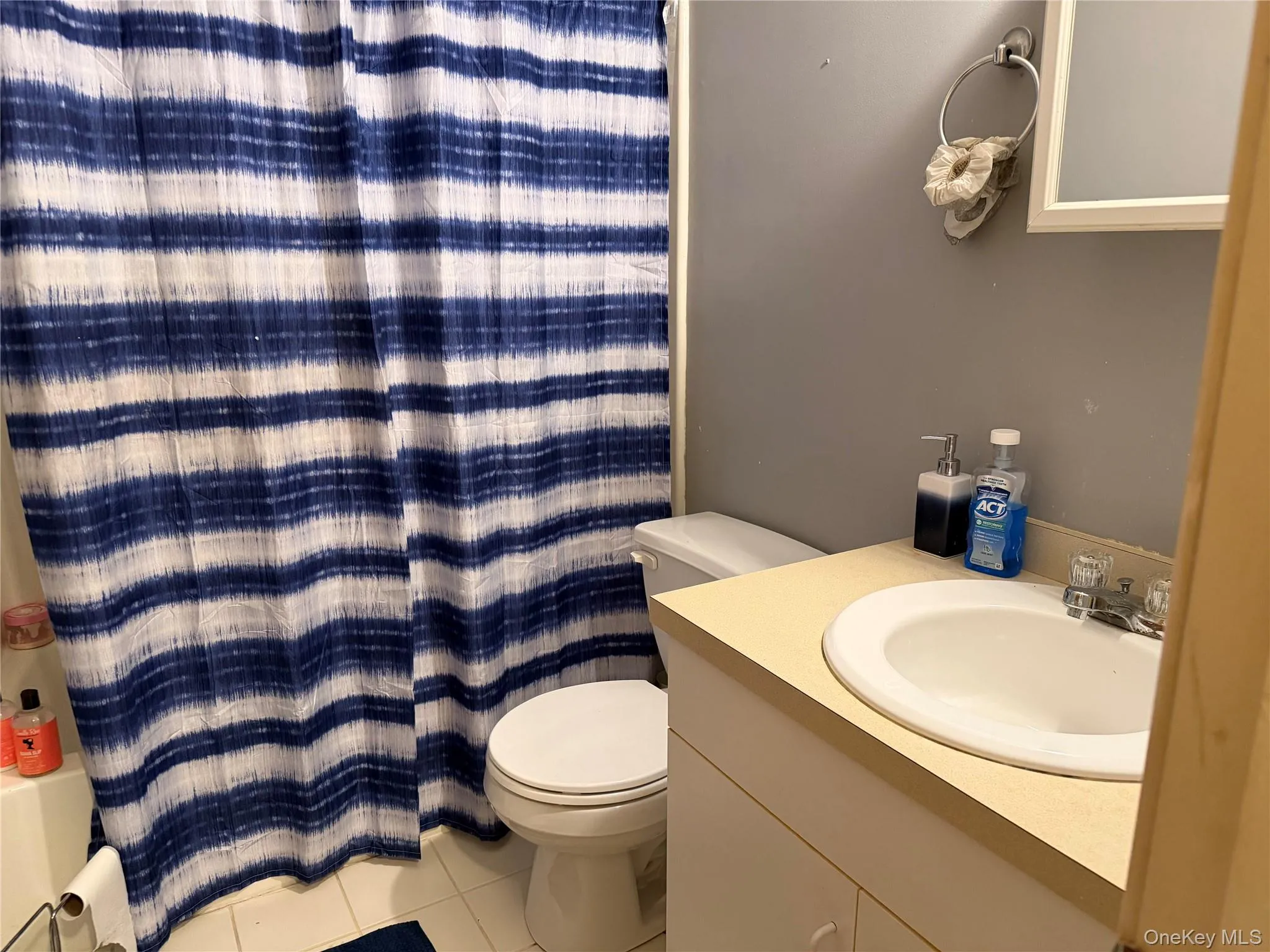 8 Walnut Lane, Middletown, NY, 3 Bedrooms Bedrooms, 8 Rooms Rooms,2 BathroomsBathrooms,Residential,For Rent,Walnut,0,1010798 8 Walnut Lane, Middletown, NY, 3 Bedrooms Bedrooms, 8 Rooms Rooms,2 BathroomsBathrooms,Residential,For Rent,Walnut,0,1010798