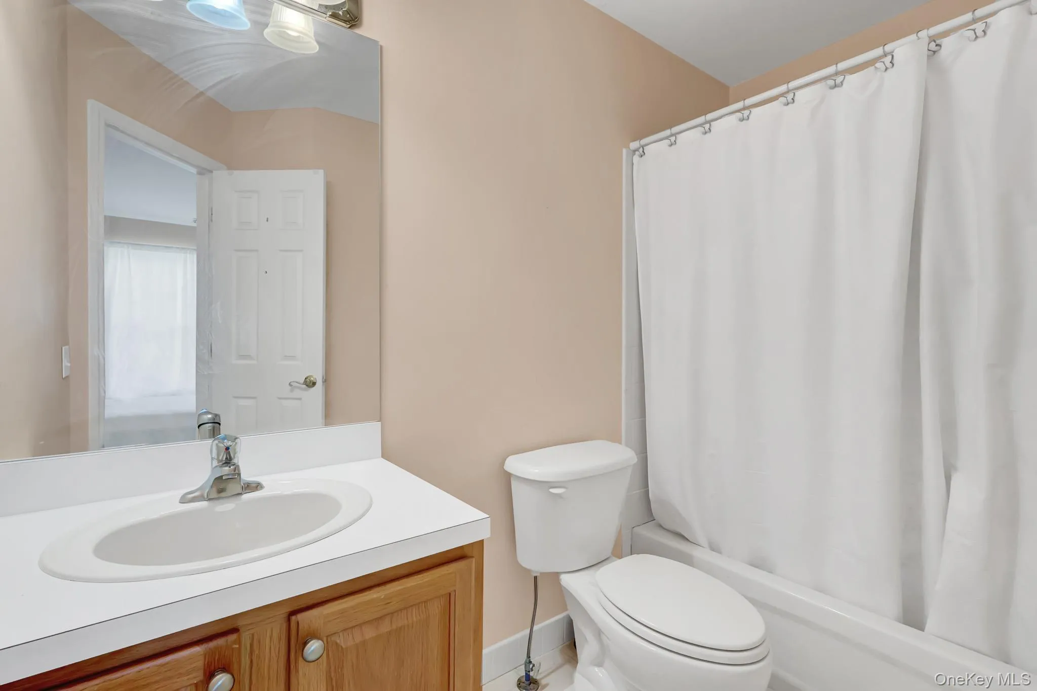 66 Canterbury Drive, Brookhaven, NY, 5 Bedrooms Bedrooms, 13 Rooms Rooms,6 BathroomsBathrooms,Residential,For Rent,Canterbury,0,1010804 66 Canterbury Drive, Brookhaven, NY, 5 Bedrooms Bedrooms, 13 Rooms Rooms,6 BathroomsBathrooms,Residential,For Rent,Canterbury,0,1010804