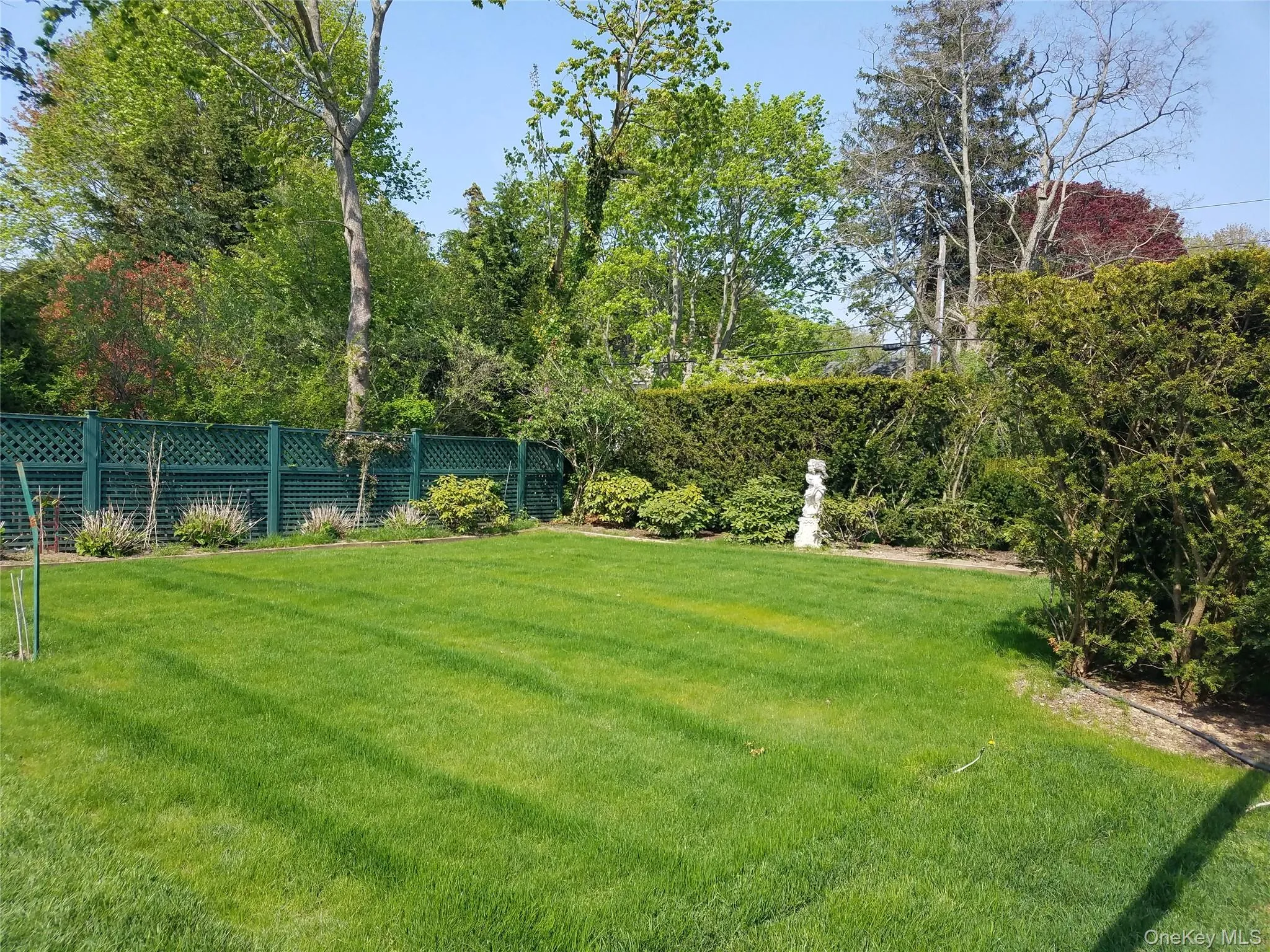 375 Hill Street, Southampton, NY, 5 Bedrooms Bedrooms, 12 Rooms Rooms,5 BathroomsBathrooms,Residential Lease,For Rent,Hill,0,1010805 375 Hill Street, Southampton, NY, 5 Bedrooms Bedrooms, 12 Rooms Rooms,5 BathroomsBathrooms,Residential Lease,For Rent,Hill,0,1010805