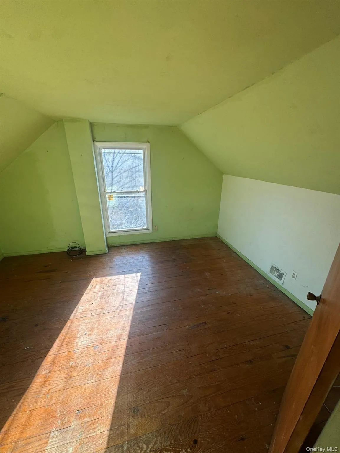 12 Ida Street, Islip, NY, 4 Bedrooms Bedrooms, 6 Rooms Rooms,1 BathroomBathrooms,Residential,For Rent,Ida,0,1010812 12 Ida Street, Islip, NY, 4 Bedrooms Bedrooms, 6 Rooms Rooms,1 BathroomBathrooms,Residential,For Rent,Ida,0,1010812