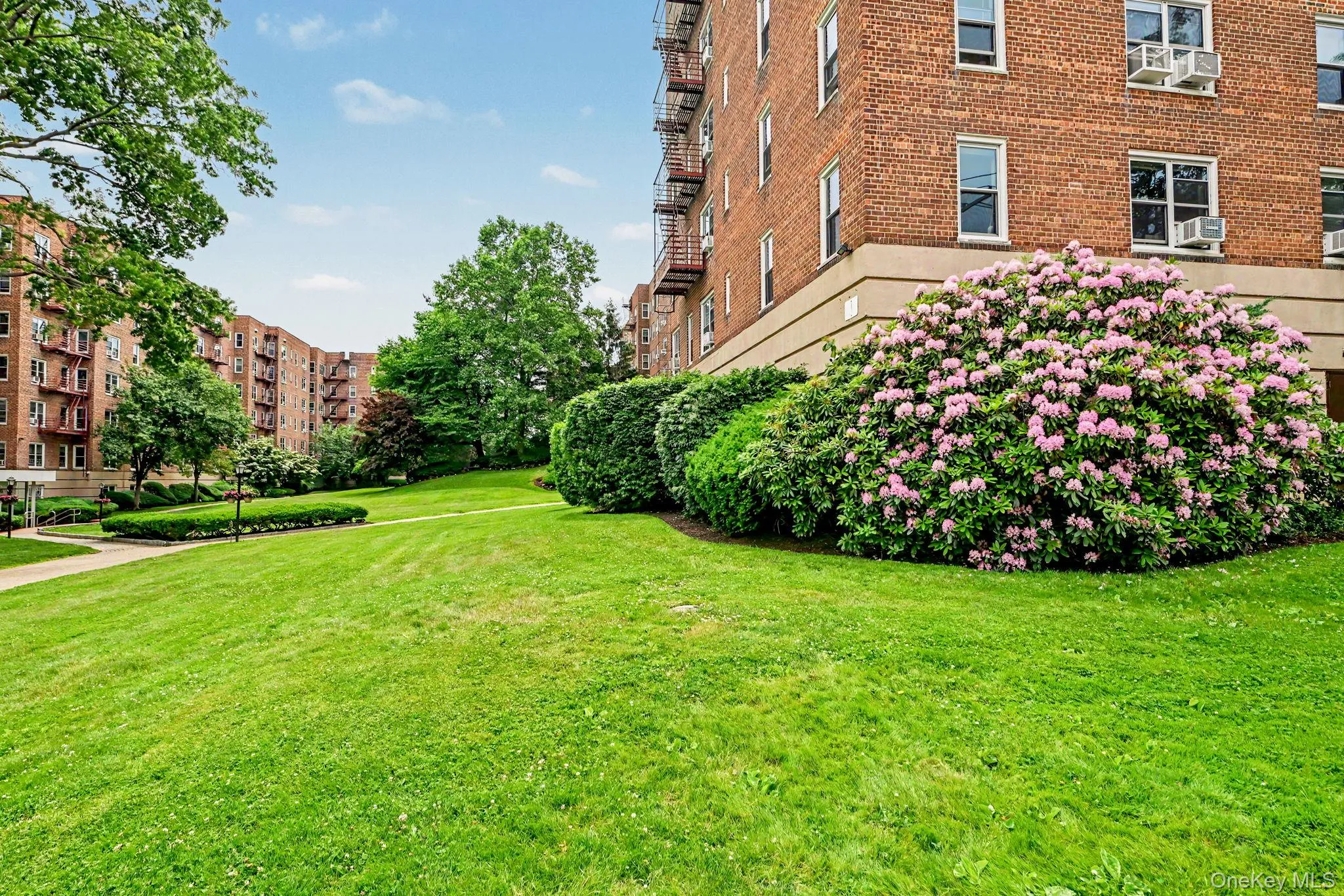 1304 Midland Avenue, Yonkers, NY, 2 Bedrooms Bedrooms, 4 Rooms Rooms,1 BathroomBathrooms,Residential,For Rent,Midland Avenue,0,1010817 1304 Midland Avenue, Yonkers, NY, 2 Bedrooms Bedrooms, 4 Rooms Rooms,1 BathroomBathrooms,Residential,For Rent,Midland Avenue,0,1010817