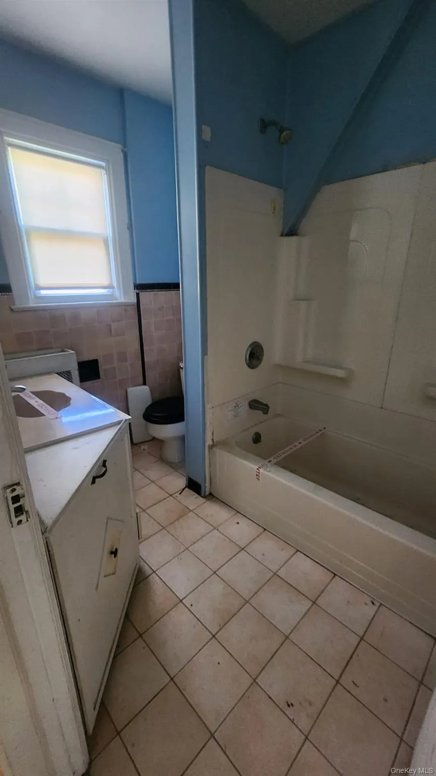 72 Archer Drive, Eastchester, NY, 4 Bedrooms Bedrooms, 8 Rooms Rooms,1 BathroomBathrooms,Residential,For Rent,Archer,0,1010823 72 Archer Drive, Eastchester, NY, 4 Bedrooms Bedrooms, 8 Rooms Rooms,1 BathroomBathrooms,Residential,For Rent,Archer,0,1010823