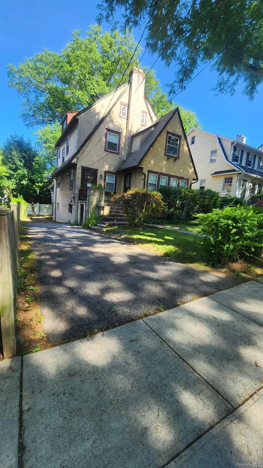 72 Archer Drive, Eastchester, NY, 4 Bedrooms Bedrooms, 8 Rooms Rooms,1 BathroomBathrooms,Residential,For Rent,Archer,0,1010823 72 Archer Drive, Eastchester, NY, 4 Bedrooms Bedrooms, 8 Rooms Rooms,1 BathroomBathrooms,Residential,For Rent,Archer,0,1010823