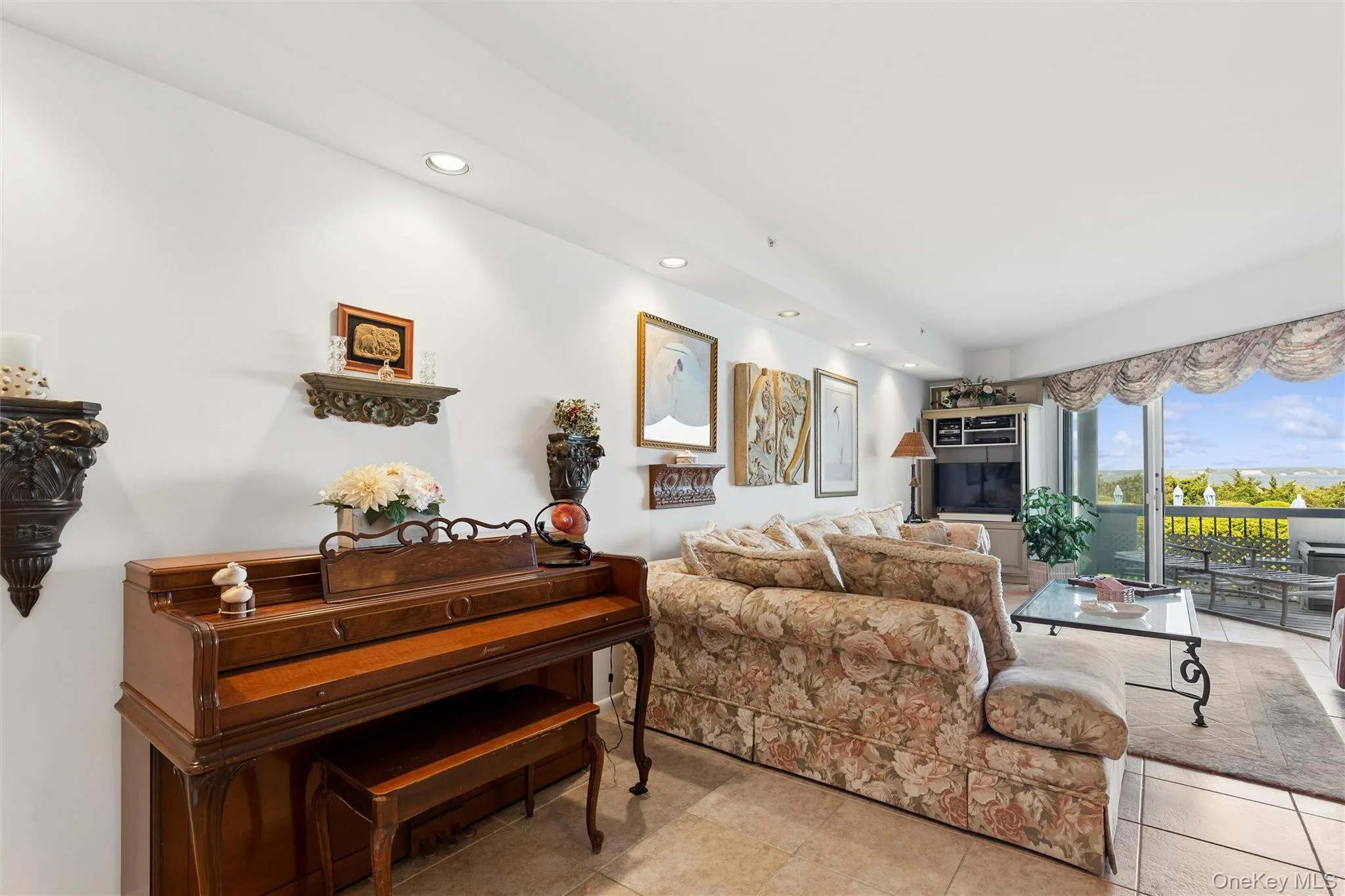 260 Dune Road, Southampton, NY, 2 Bedrooms Bedrooms, 5 Rooms Rooms,2 BathroomsBathrooms,Residential Lease,For Rent,Dune,0,1010830 260 Dune Road, Southampton, NY, 2 Bedrooms Bedrooms, 5 Rooms Rooms,2 BathroomsBathrooms,Residential Lease,For Rent,Dune,0,1010830