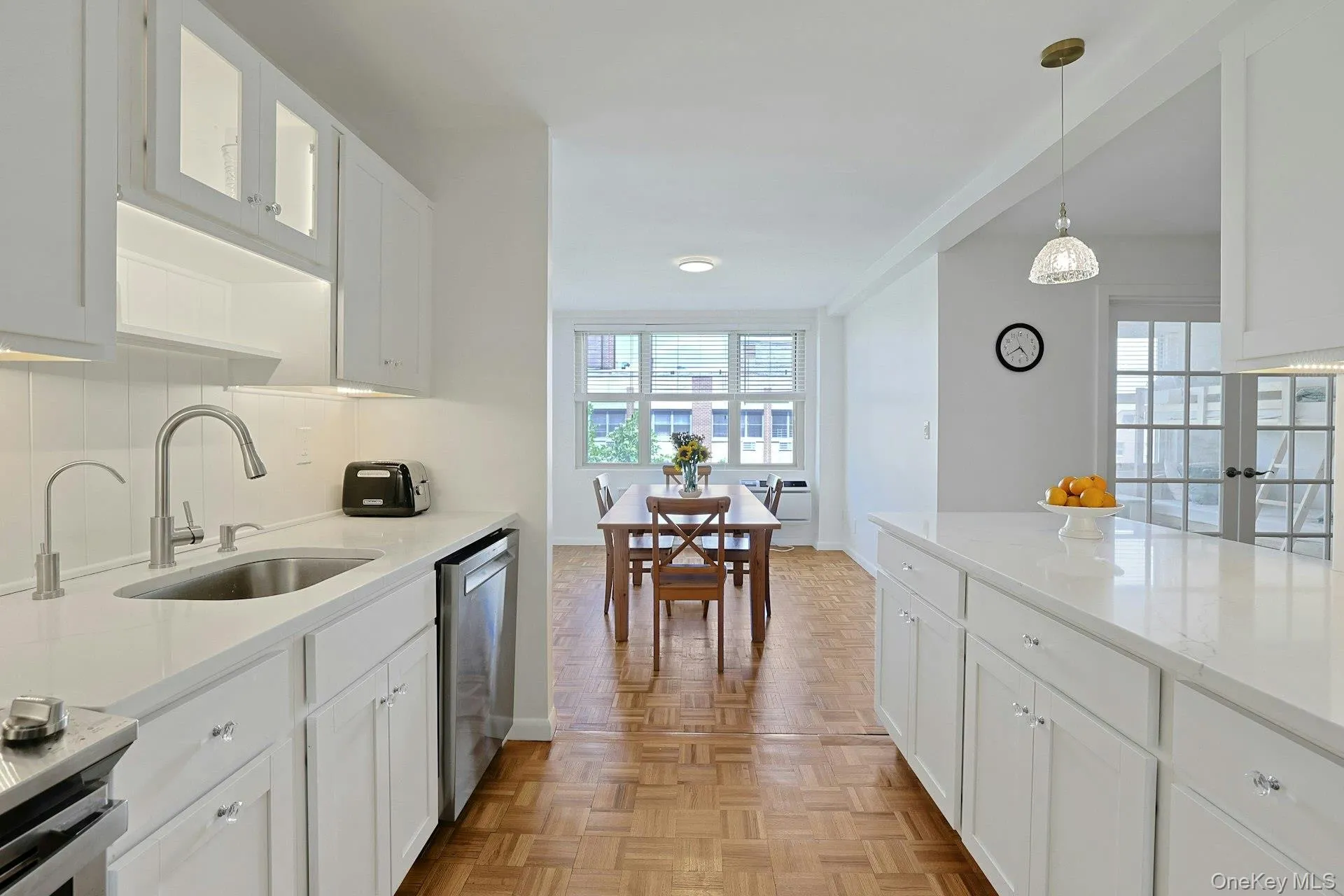 12 Old Mamaroneck Road, White Plains, NY, 1 Bedroom Bedrooms, 5 Rooms Rooms,1 BathroomBathrooms,Residential,For Rent,Old Mamaroneck,0,1010841 12 Old Mamaroneck Road, White Plains, NY, 1 Bedroom Bedrooms, 5 Rooms Rooms,1 BathroomBathrooms,Residential,For Rent,Old Mamaroneck,0,1010841