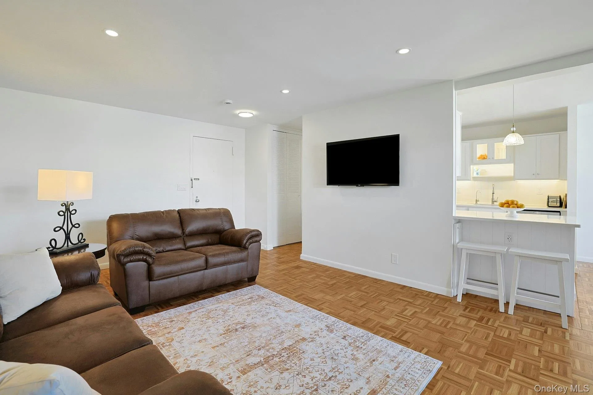 12 Old Mamaroneck Road, White Plains, NY, 1 Bedroom Bedrooms, 5 Rooms Rooms,1 BathroomBathrooms,Residential,For Rent,Old Mamaroneck,0,1010841 12 Old Mamaroneck Road, White Plains, NY, 1 Bedroom Bedrooms, 5 Rooms Rooms,1 BathroomBathrooms,Residential,For Rent,Old Mamaroneck,0,1010841