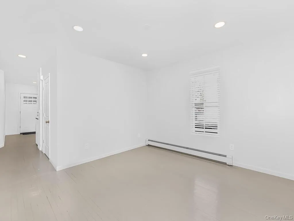 7 Sproat Street, Middletown, NY, 1 Bedroom Bedrooms, 3 Rooms Rooms,1 BathroomBathrooms,Residential Lease,For Rent,Sproat,0,1010844 7 Sproat Street, Middletown, NY, 1 Bedroom Bedrooms, 3 Rooms Rooms,1 BathroomBathrooms,Residential Lease,For Rent,Sproat,0,1010844
