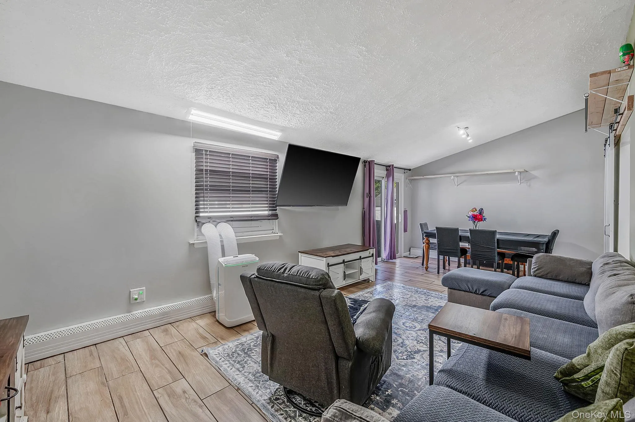 100 Patchogue Holbrook Road, Brookhaven, NY, 3 Bedrooms Bedrooms, 5 Rooms Rooms,1 BathroomBathrooms,Residential,For Rent,Patchogue Holbrook,0,1010848 100 Patchogue Holbrook Road, Brookhaven, NY, 3 Bedrooms Bedrooms, 5 Rooms Rooms,1 BathroomBathrooms,Residential,For Rent,Patchogue Holbrook,0,1010848