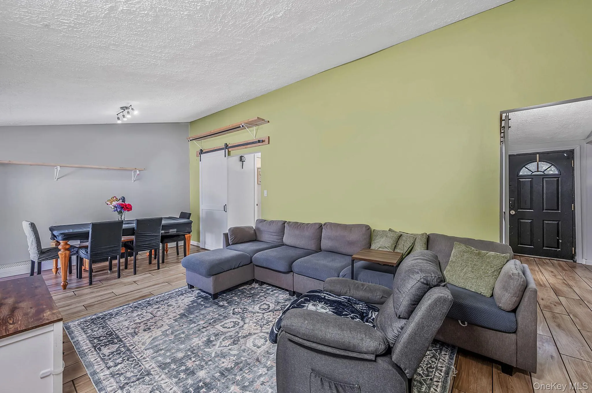 100 Patchogue Holbrook Road, Brookhaven, NY, 3 Bedrooms Bedrooms, 5 Rooms Rooms,1 BathroomBathrooms,Residential,For Rent,Patchogue Holbrook,0,1010848 100 Patchogue Holbrook Road, Brookhaven, NY, 3 Bedrooms Bedrooms, 5 Rooms Rooms,1 BathroomBathrooms,Residential,For Rent,Patchogue Holbrook,0,1010848