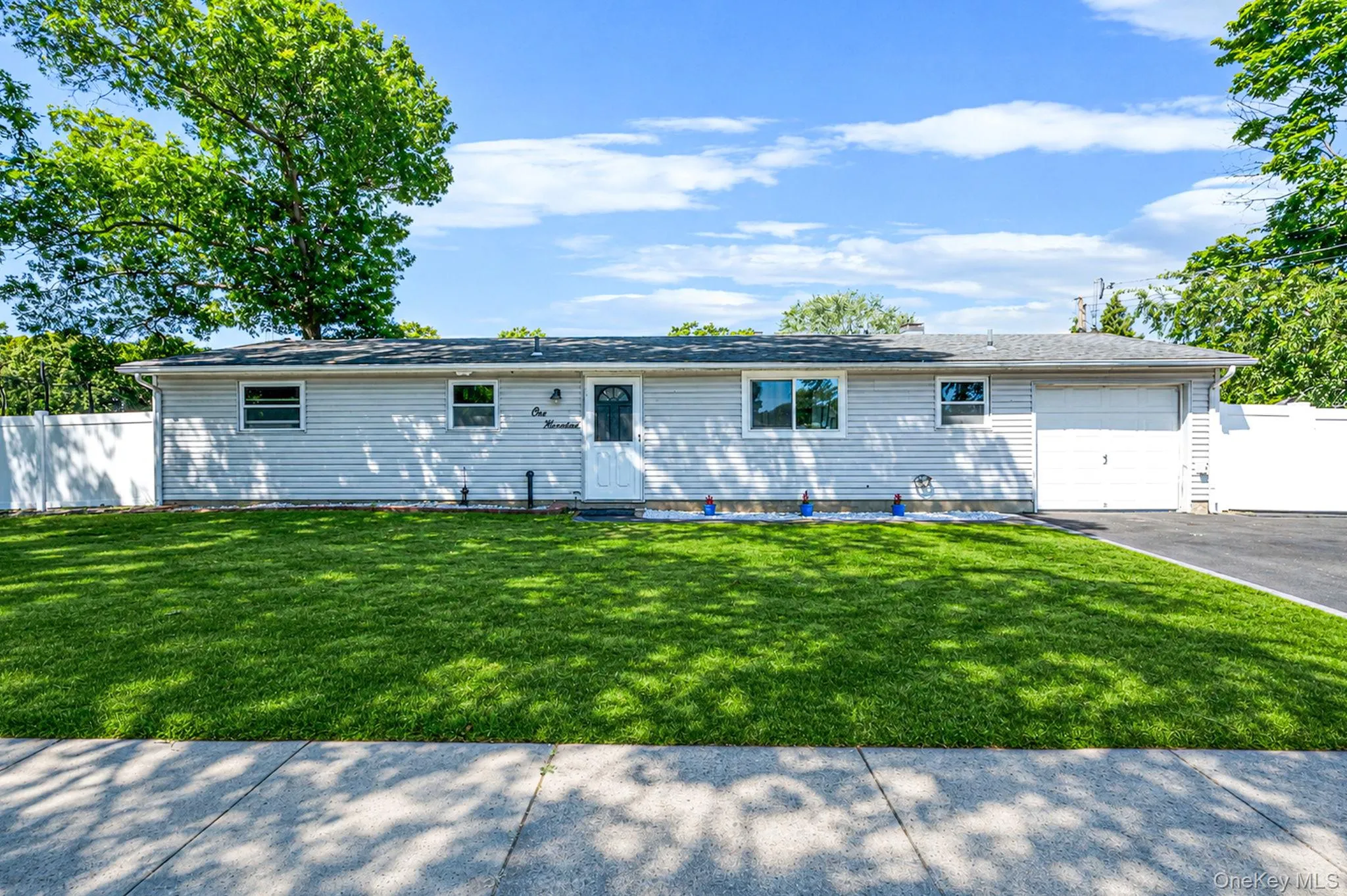 100 Patchogue Holbrook Road, Brookhaven, NY, 3 Bedrooms Bedrooms, 5 Rooms Rooms,1 BathroomBathrooms,Residential,For Rent,Patchogue Holbrook,0,1010848 100 Patchogue Holbrook Road, Brookhaven, NY, 3 Bedrooms Bedrooms, 5 Rooms Rooms,1 BathroomBathrooms,Residential,For Rent,Patchogue Holbrook,0,1010848