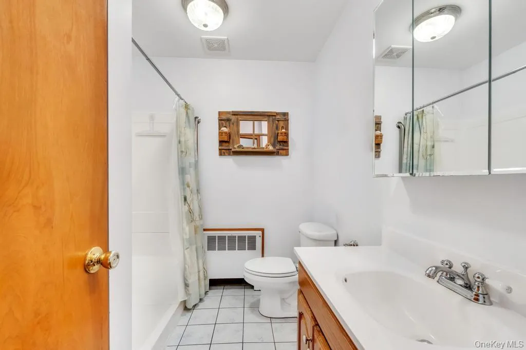 9 Epson Course, Brookhaven, NY, 4 Bedrooms Bedrooms, 8 Rooms Rooms,2 BathroomsBathrooms,Residential,For Rent,Epson,0,1010859 9 Epson Course, Brookhaven, NY, 4 Bedrooms Bedrooms, 8 Rooms Rooms,2 BathroomsBathrooms,Residential,For Rent,Epson,0,1010859