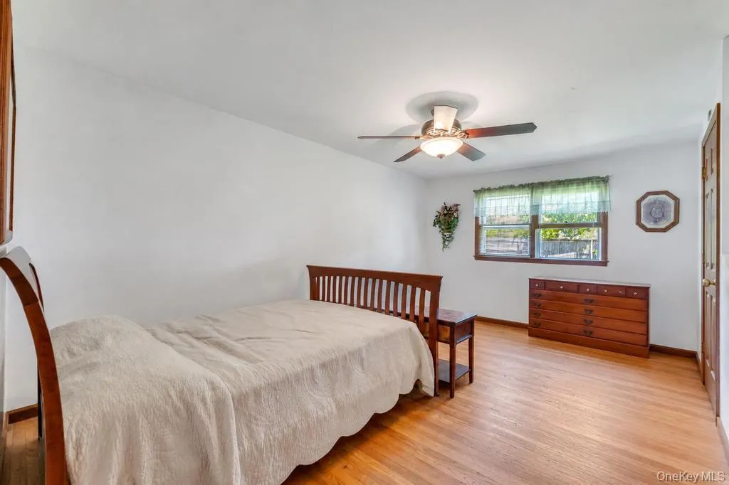 9 Epson Course, Brookhaven, NY, 4 Bedrooms Bedrooms, 8 Rooms Rooms,2 BathroomsBathrooms,Residential,For Rent,Epson,0,1010859 9 Epson Course, Brookhaven, NY, 4 Bedrooms Bedrooms, 8 Rooms Rooms,2 BathroomsBathrooms,Residential,For Rent,Epson,0,1010859