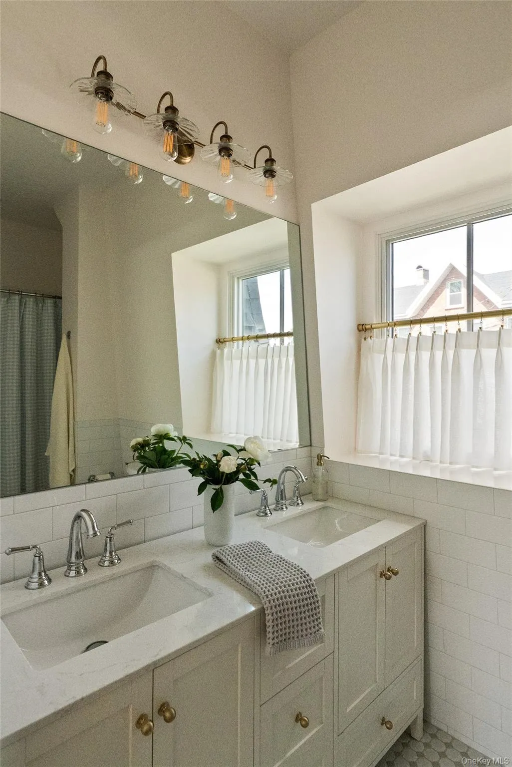 33 Davis Street, Beacon, NY, 5 Bedrooms Bedrooms, 11 Rooms Rooms,3 BathroomsBathrooms,Residential,For Rent,Davis,0,1010860 33 Davis Street, Beacon, NY, 5 Bedrooms Bedrooms, 11 Rooms Rooms,3 BathroomsBathrooms,Residential,For Rent,Davis,0,1010860