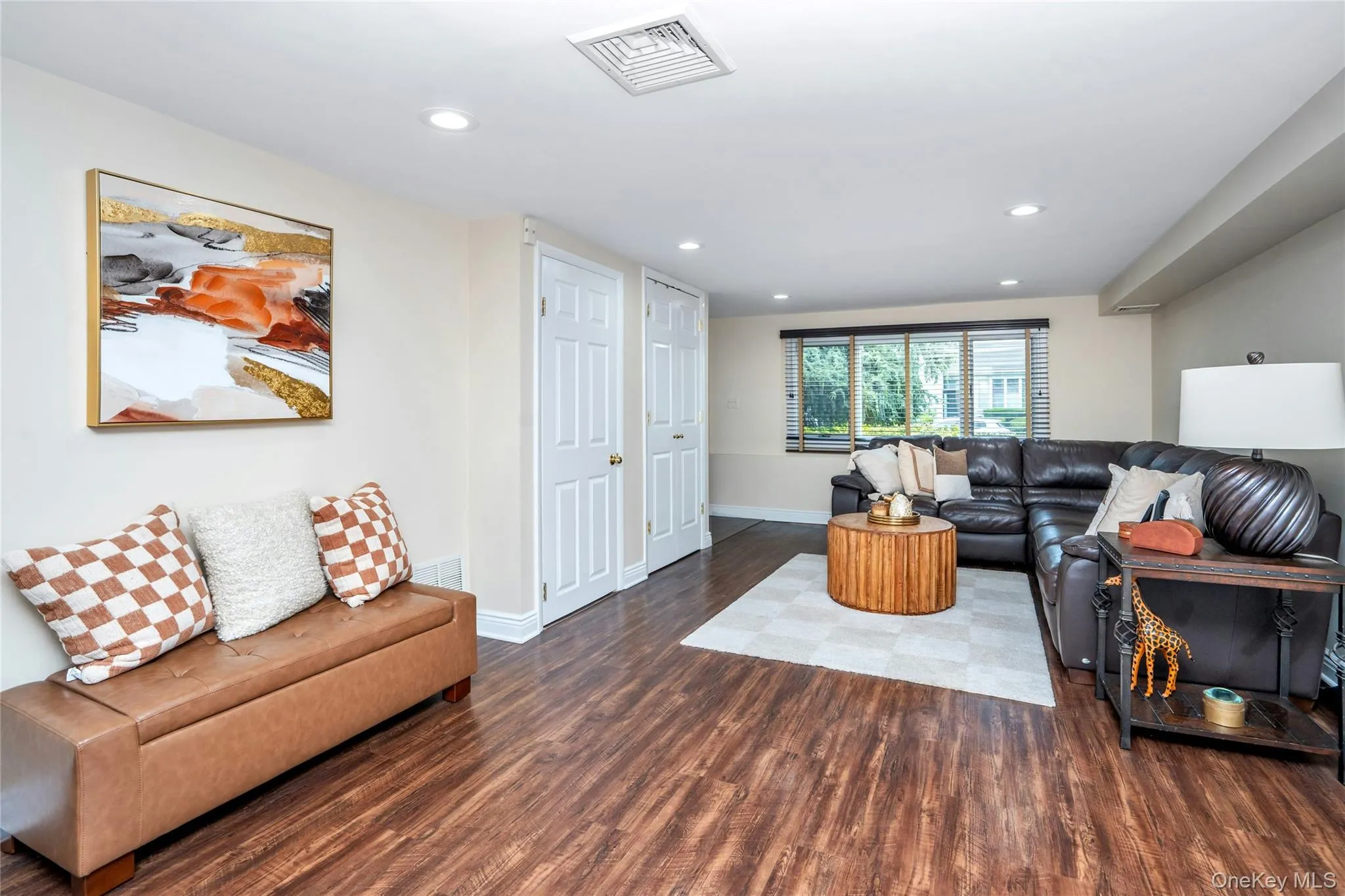 27 Coronet Lane, Oyster Bay, NY, 3 Bedrooms Bedrooms, 7 Rooms Rooms,2 BathroomsBathrooms,Residential,For Rent,Coronet,0,1010861 27 Coronet Lane, Oyster Bay, NY, 3 Bedrooms Bedrooms, 7 Rooms Rooms,2 BathroomsBathrooms,Residential,For Rent,Coronet,0,1010861