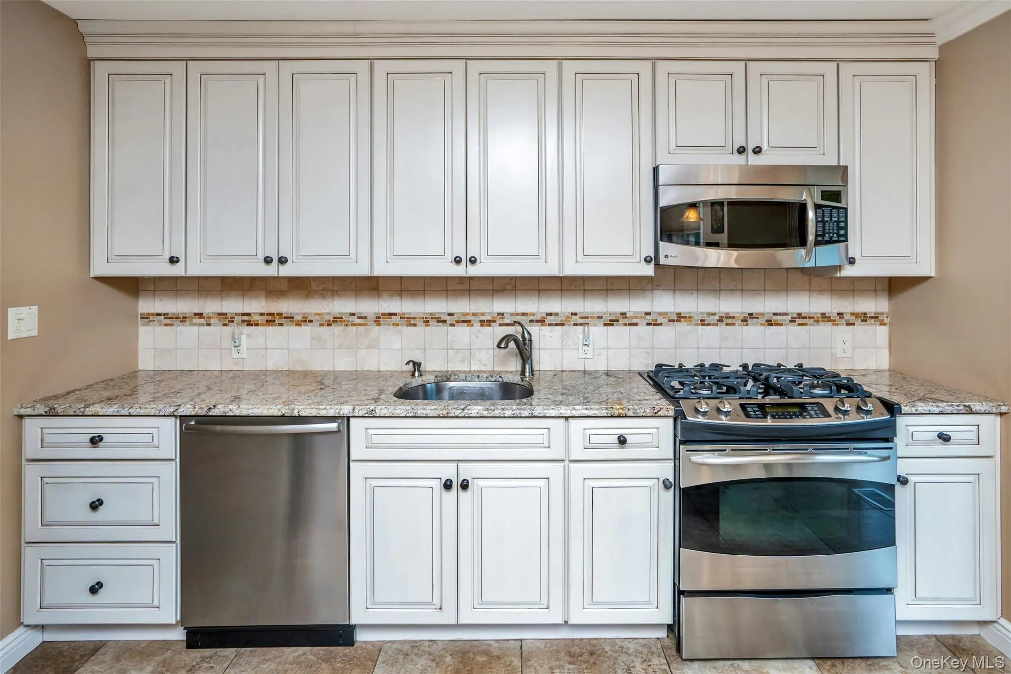 27 Coronet Lane, Oyster Bay, NY, 3 Bedrooms Bedrooms, 7 Rooms Rooms,2 BathroomsBathrooms,Residential,For Rent,Coronet,0,1010861 27 Coronet Lane, Oyster Bay, NY, 3 Bedrooms Bedrooms, 7 Rooms Rooms,2 BathroomsBathrooms,Residential,For Rent,Coronet,0,1010861