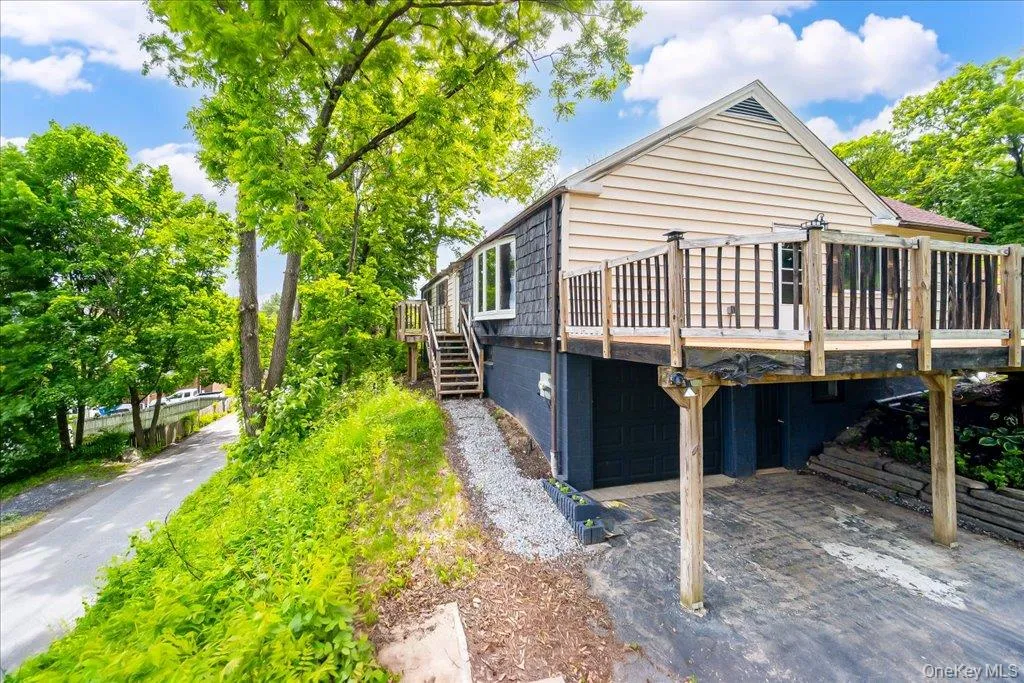 99 Moore Street, Kingston, NY, 4 Bedrooms Bedrooms, 8 Rooms Rooms,1 BathroomBathrooms,Residential,For Rent,Moore,0,1010862 99 Moore Street, Kingston, NY, 4 Bedrooms Bedrooms, 8 Rooms Rooms,1 BathroomBathrooms,Residential,For Rent,Moore,0,1010862