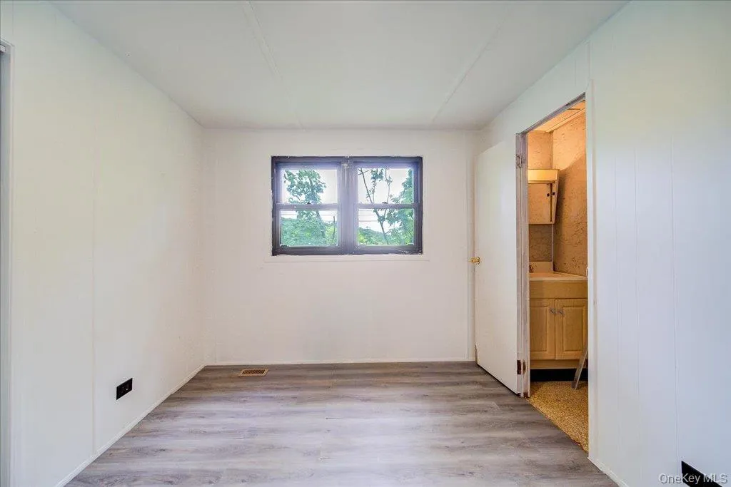 99 Moore Street, Kingston, NY, 4 Bedrooms Bedrooms, 8 Rooms Rooms,1 BathroomBathrooms,Residential,For Rent,Moore,0,1010862 99 Moore Street, Kingston, NY, 4 Bedrooms Bedrooms, 8 Rooms Rooms,1 BathroomBathrooms,Residential,For Rent,Moore,0,1010862