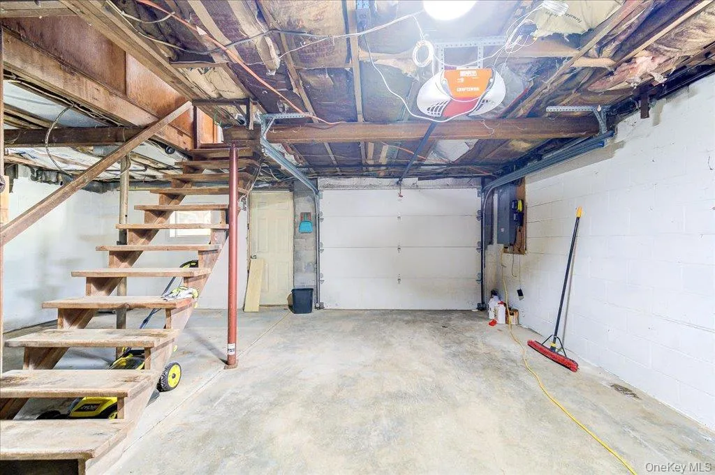 99 Moore Street, Kingston, NY, 4 Bedrooms Bedrooms, 8 Rooms Rooms,1 BathroomBathrooms,Residential,For Rent,Moore,0,1010862 99 Moore Street, Kingston, NY, 4 Bedrooms Bedrooms, 8 Rooms Rooms,1 BathroomBathrooms,Residential,For Rent,Moore,0,1010862