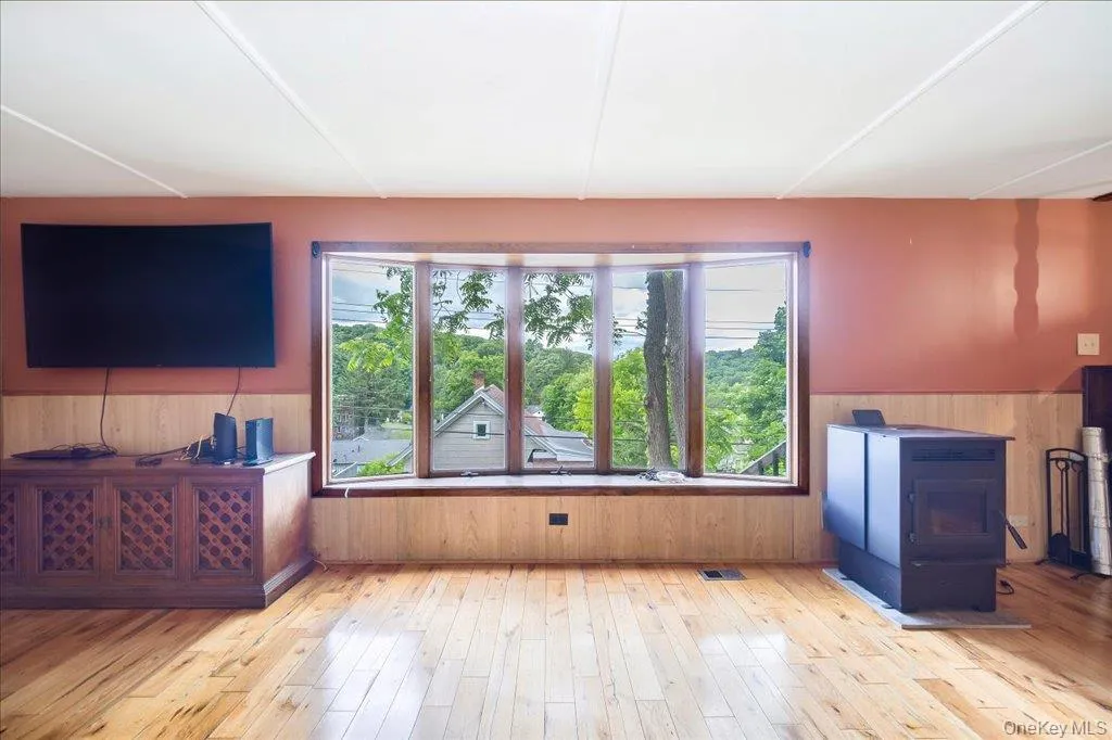 99 Moore Street, Kingston, NY, 4 Bedrooms Bedrooms, 8 Rooms Rooms,1 BathroomBathrooms,Residential,For Rent,Moore,0,1010862 99 Moore Street, Kingston, NY, 4 Bedrooms Bedrooms, 8 Rooms Rooms,1 BathroomBathrooms,Residential,For Rent,Moore,0,1010862