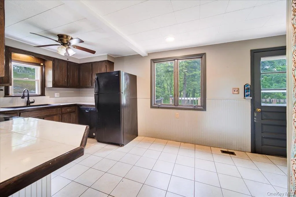 99 Moore Street, Kingston, NY, 4 Bedrooms Bedrooms, 8 Rooms Rooms,1 BathroomBathrooms,Residential,For Rent,Moore,0,1010862 99 Moore Street, Kingston, NY, 4 Bedrooms Bedrooms, 8 Rooms Rooms,1 BathroomBathrooms,Residential,For Rent,Moore,0,1010862