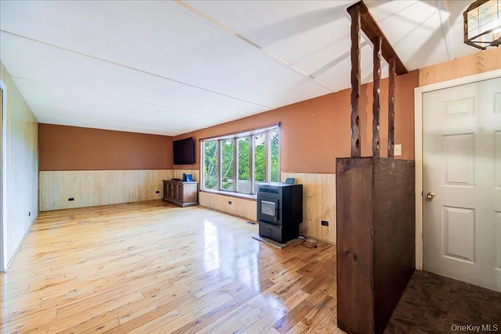 99 Moore Street, Kingston, NY, 4 Bedrooms Bedrooms, 8 Rooms Rooms,1 BathroomBathrooms,Residential,For Rent,Moore,0,1010862 99 Moore Street, Kingston, NY, 4 Bedrooms Bedrooms, 8 Rooms Rooms,1 BathroomBathrooms,Residential,For Rent,Moore,0,1010862