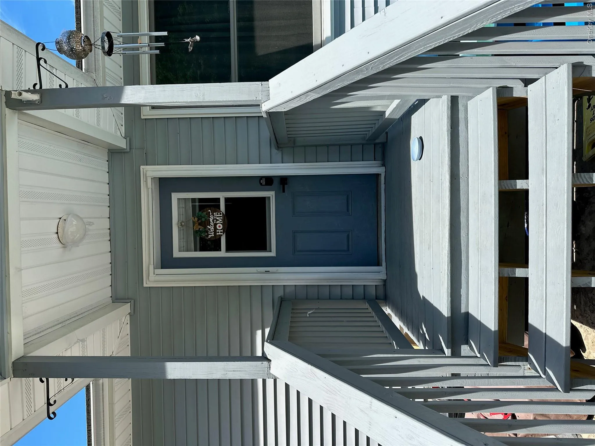 Front door (right side) Front door (right side)
