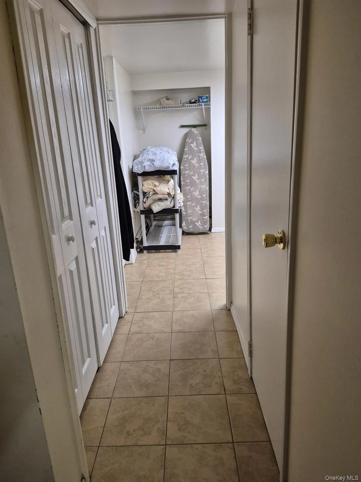 Laundry room - (left side basement) Laundry room - (left side basement)