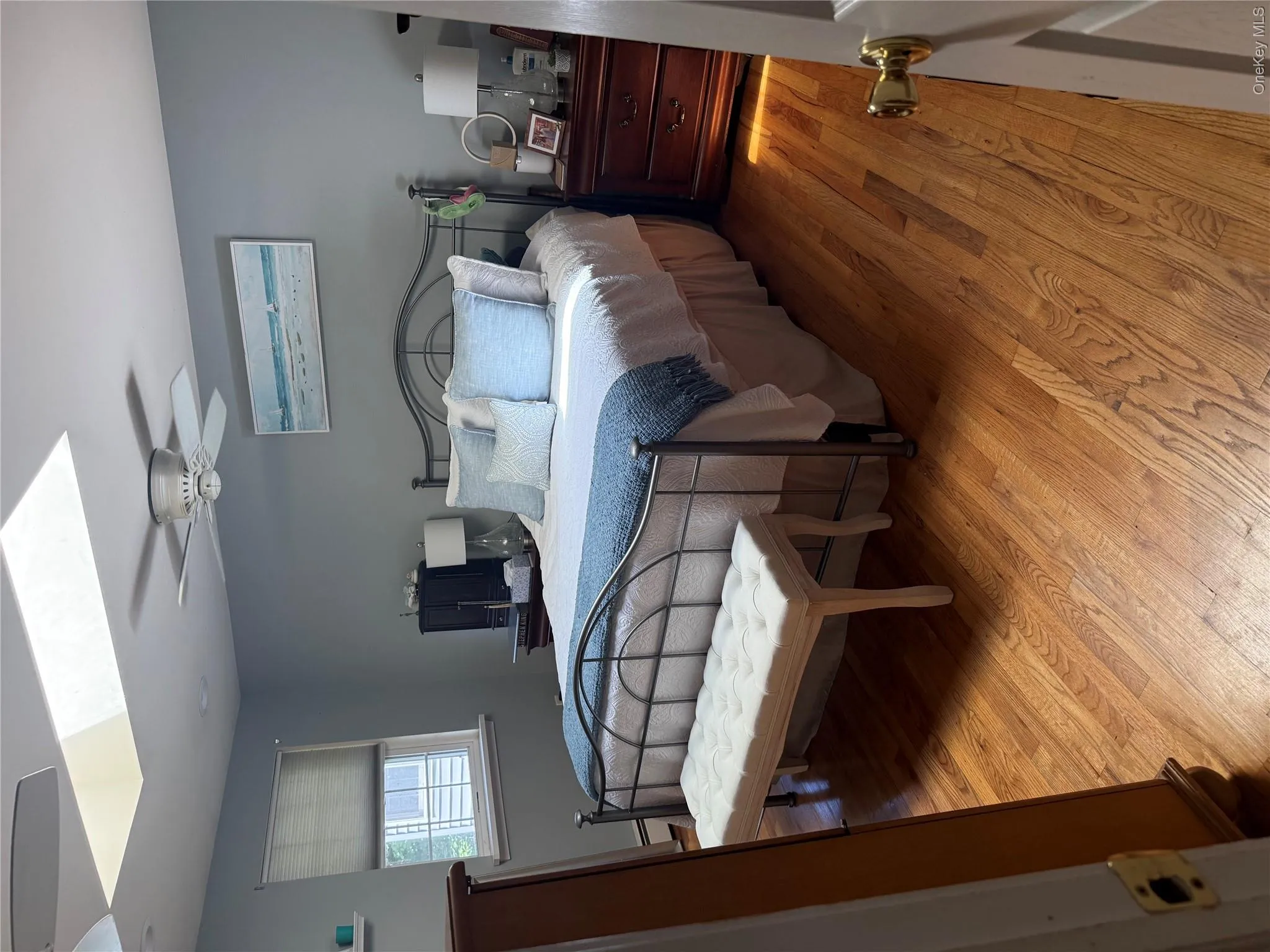(Primary) Bedroom 1 (left side) (Primary) Bedroom 1 (left side)