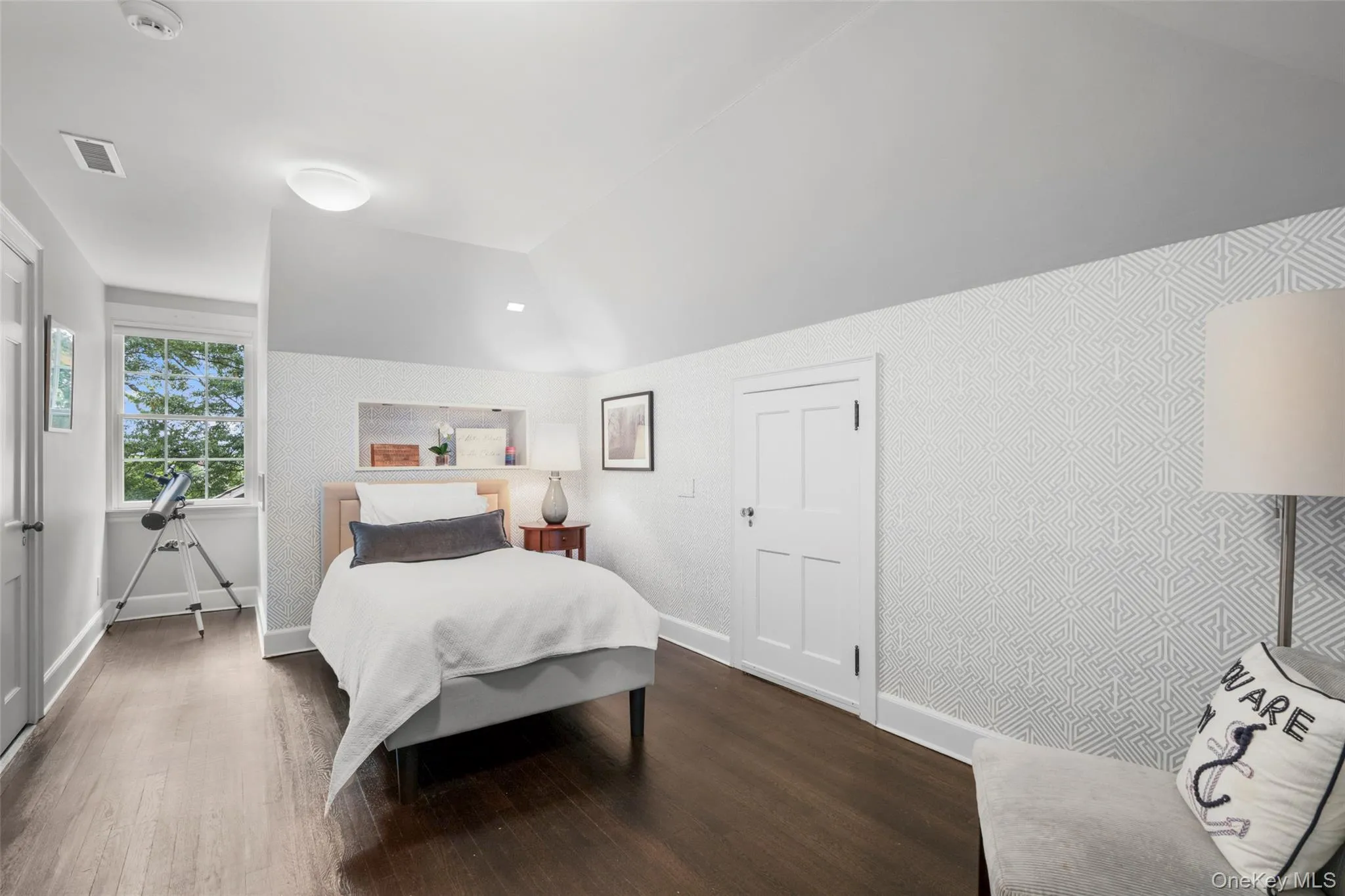 7 Rochelle Road, Mamaroneck, NY, 6 Bedrooms Bedrooms, 12 Rooms Rooms,5 BathroomsBathrooms,Residential,For Rent,Rochelle,0,1010877 7 Rochelle Road, Mamaroneck, NY, 6 Bedrooms Bedrooms, 12 Rooms Rooms,5 BathroomsBathrooms,Residential,For Rent,Rochelle,0,1010877