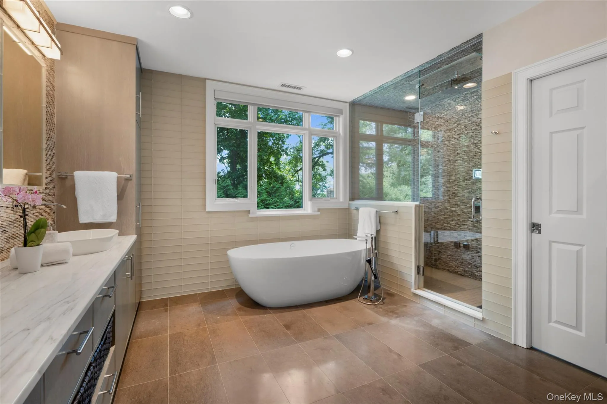7 Rochelle Road, Mamaroneck, NY, 6 Bedrooms Bedrooms, 12 Rooms Rooms,5 BathroomsBathrooms,Residential,For Rent,Rochelle,0,1010877 7 Rochelle Road, Mamaroneck, NY, 6 Bedrooms Bedrooms, 12 Rooms Rooms,5 BathroomsBathrooms,Residential,For Rent,Rochelle,0,1010877