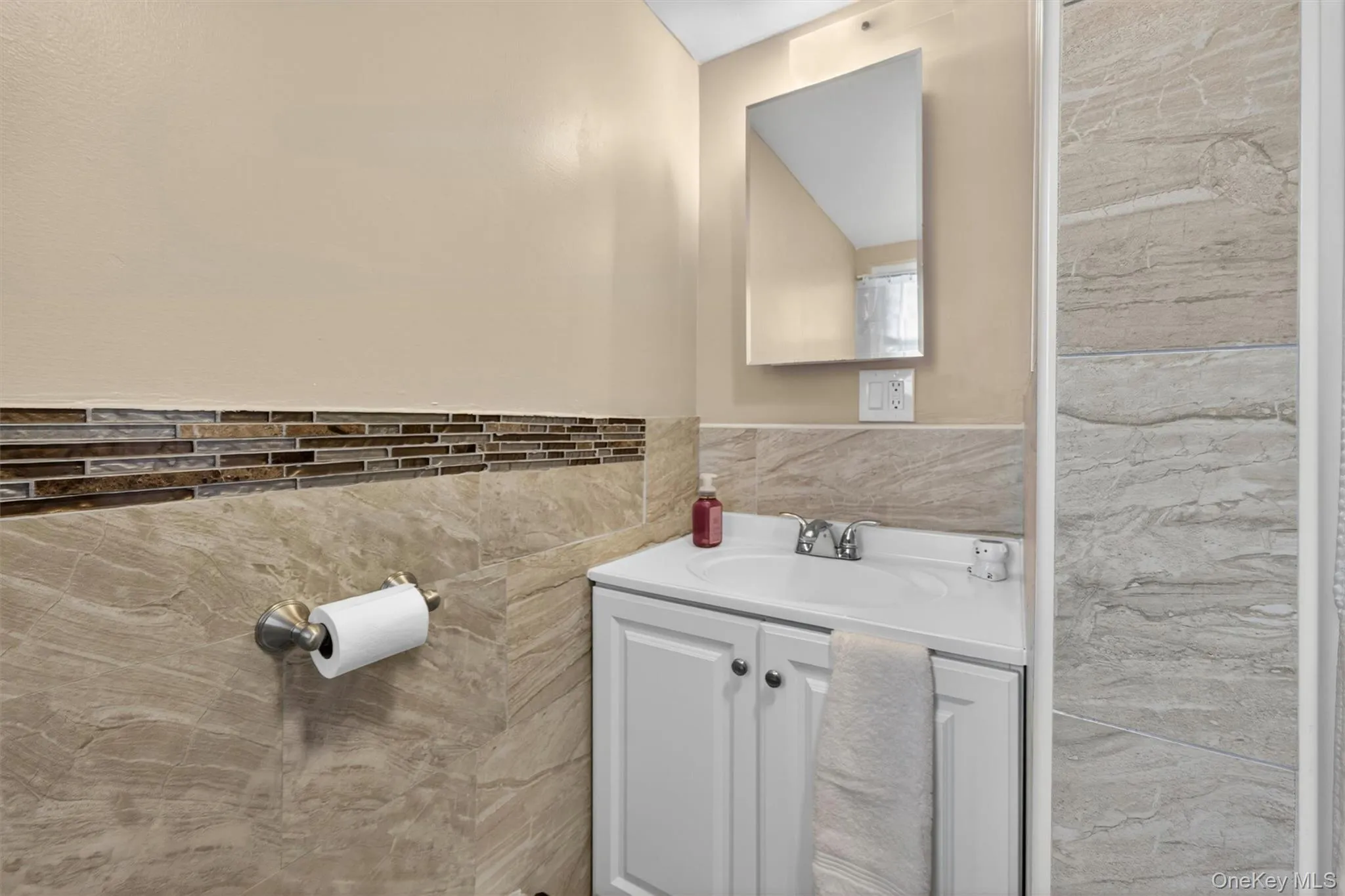 18 Helms Hill Road, Blooming Grove, NY, 3 Bedrooms Bedrooms, 11 Rooms Rooms,3 BathroomsBathrooms,Residential,For Rent,Helms Hill,0,1010878 18 Helms Hill Road, Blooming Grove, NY, 3 Bedrooms Bedrooms, 11 Rooms Rooms,3 BathroomsBathrooms,Residential,For Rent,Helms Hill,0,1010878