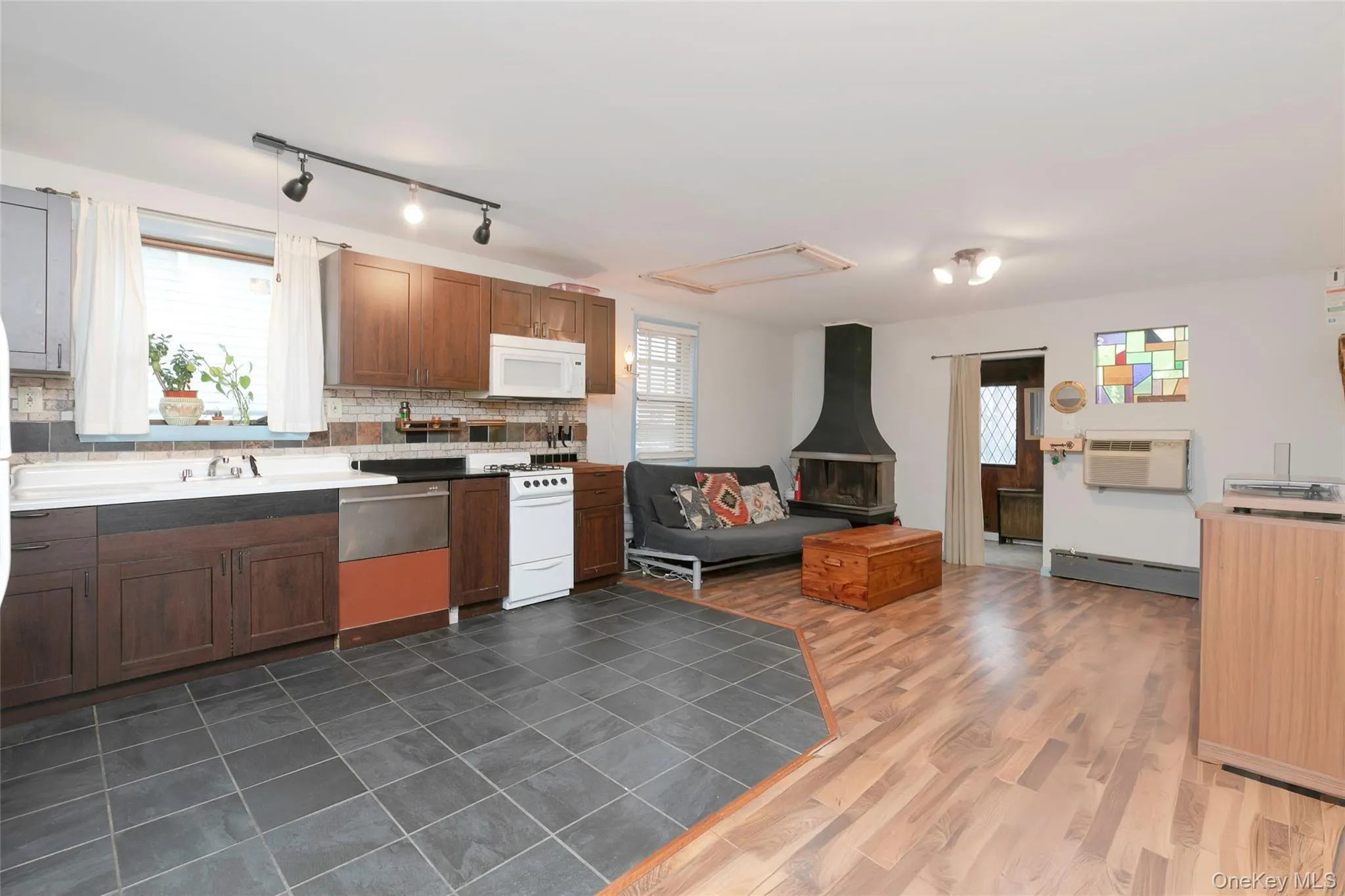 68 Tier Street, New York, NY, 1 Bedroom Bedrooms, 2 Rooms Rooms,1 BathroomBathrooms,Residential,For Rent,Tier,0,1010881 68 Tier Street, New York, NY, 1 Bedroom Bedrooms, 2 Rooms Rooms,1 BathroomBathrooms,Residential,For Rent,Tier,0,1010881