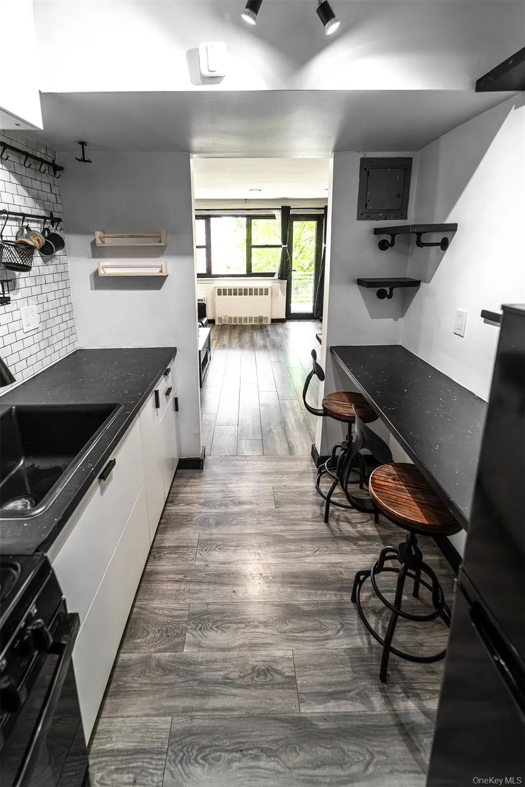 88-29 155th Avenue, New York, NY, 1 Bedroom Bedrooms, 1 Room Rooms,1 BathroomBathrooms,Residential,For Rent,155th,0,1010884 88-29 155th Avenue, New York, NY, 1 Bedroom Bedrooms, 1 Room Rooms,1 BathroomBathrooms,Residential,For Rent,155th,0,1010884