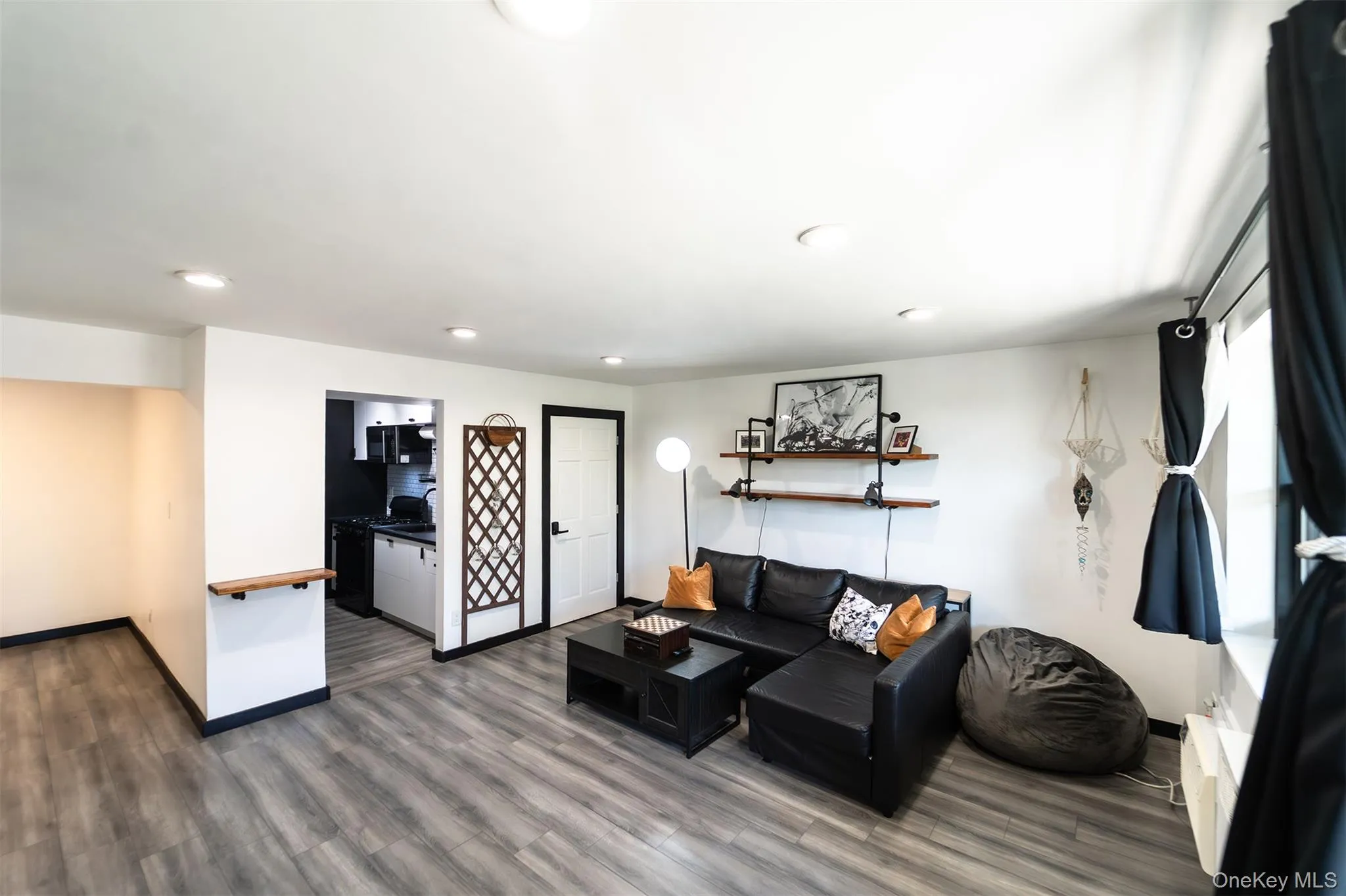 88-29 155th Avenue, New York, NY, 1 Bedroom Bedrooms, 1 Room Rooms,1 BathroomBathrooms,Residential,For Rent,155th,0,1010884 88-29 155th Avenue, New York, NY, 1 Bedroom Bedrooms, 1 Room Rooms,1 BathroomBathrooms,Residential,For Rent,155th,0,1010884