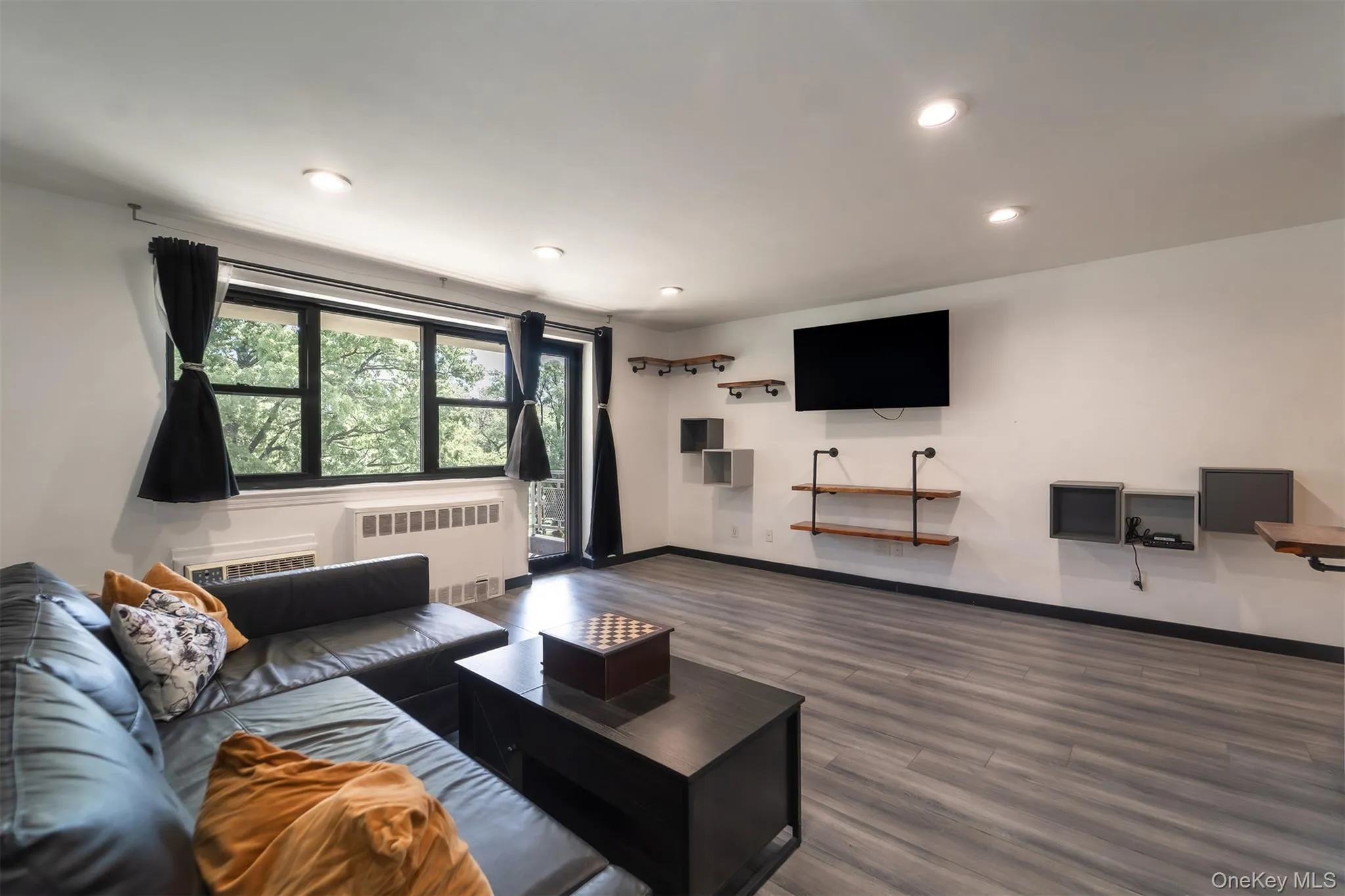 88-29 155th Avenue, New York, NY, 1 Bedroom Bedrooms, 1 Room Rooms,1 BathroomBathrooms,Residential,For Rent,155th,0,1010884 88-29 155th Avenue, New York, NY, 1 Bedroom Bedrooms, 1 Room Rooms,1 BathroomBathrooms,Residential,For Rent,155th,0,1010884