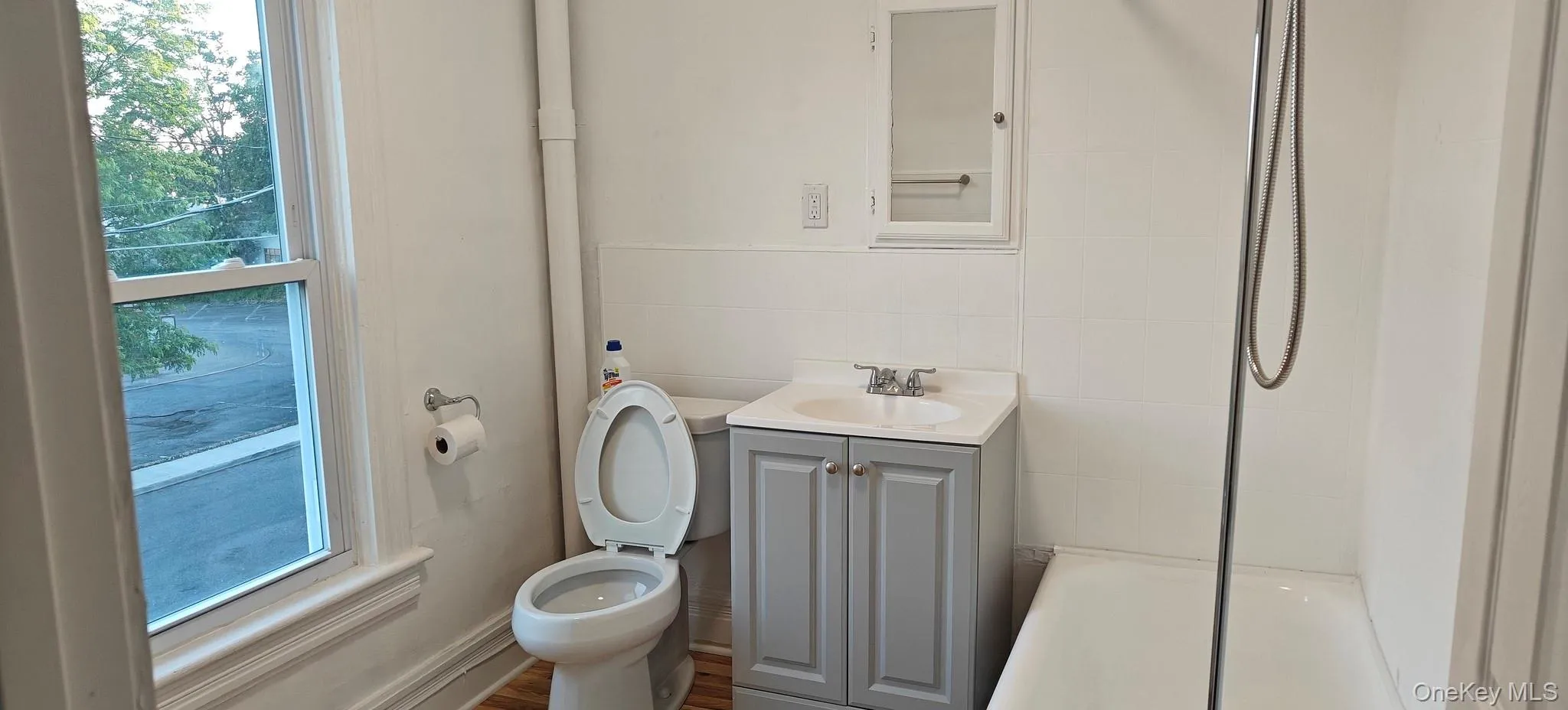 13 Springside Avenue, Poughkeepsie, NY, 2 Bedrooms Bedrooms, 5 Rooms Rooms,1 BathroomBathrooms,Residential Lease,For Rent,Springside,0,1010888 13 Springside Avenue, Poughkeepsie, NY, 2 Bedrooms Bedrooms, 5 Rooms Rooms,1 BathroomBathrooms,Residential Lease,For Rent,Springside,0,1010888