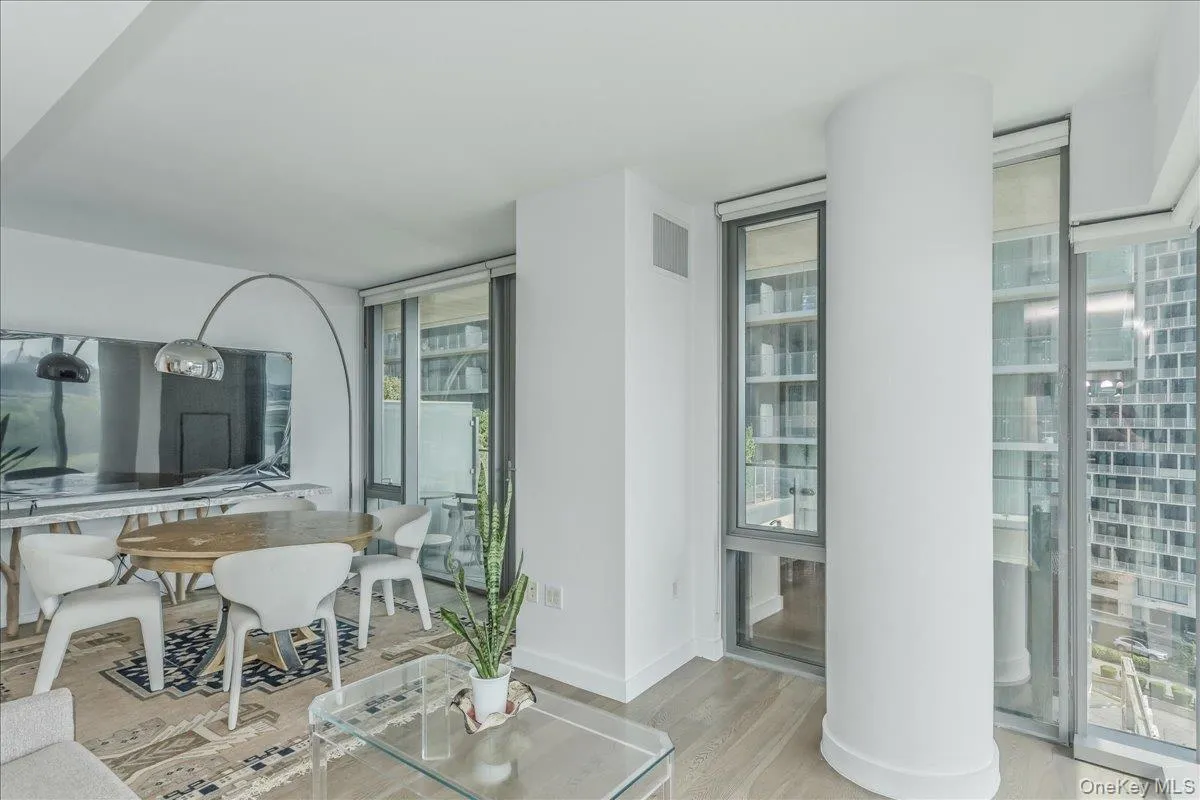 131-03 40th Road, New York, NY, 1 Bedroom Bedrooms, 5 Rooms Rooms,1 BathroomBathrooms,Residential,For Rent,40th,0,1010889 131-03 40th Road, New York, NY, 1 Bedroom Bedrooms, 5 Rooms Rooms,1 BathroomBathrooms,Residential,For Rent,40th,0,1010889