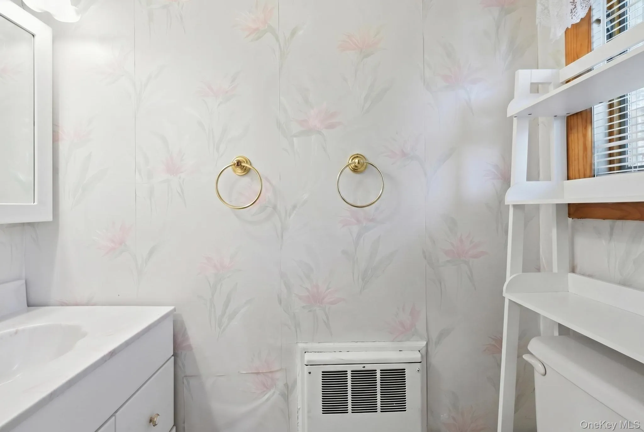 3547 Northview Avenue, Hempstead, NY, 3 Bedrooms Bedrooms, 7 Rooms Rooms,1 BathroomBathrooms,Residential,For Rent,Northview,0,1010891 3547 Northview Avenue, Hempstead, NY, 3 Bedrooms Bedrooms, 7 Rooms Rooms,1 BathroomBathrooms,Residential,For Rent,Northview,0,1010891